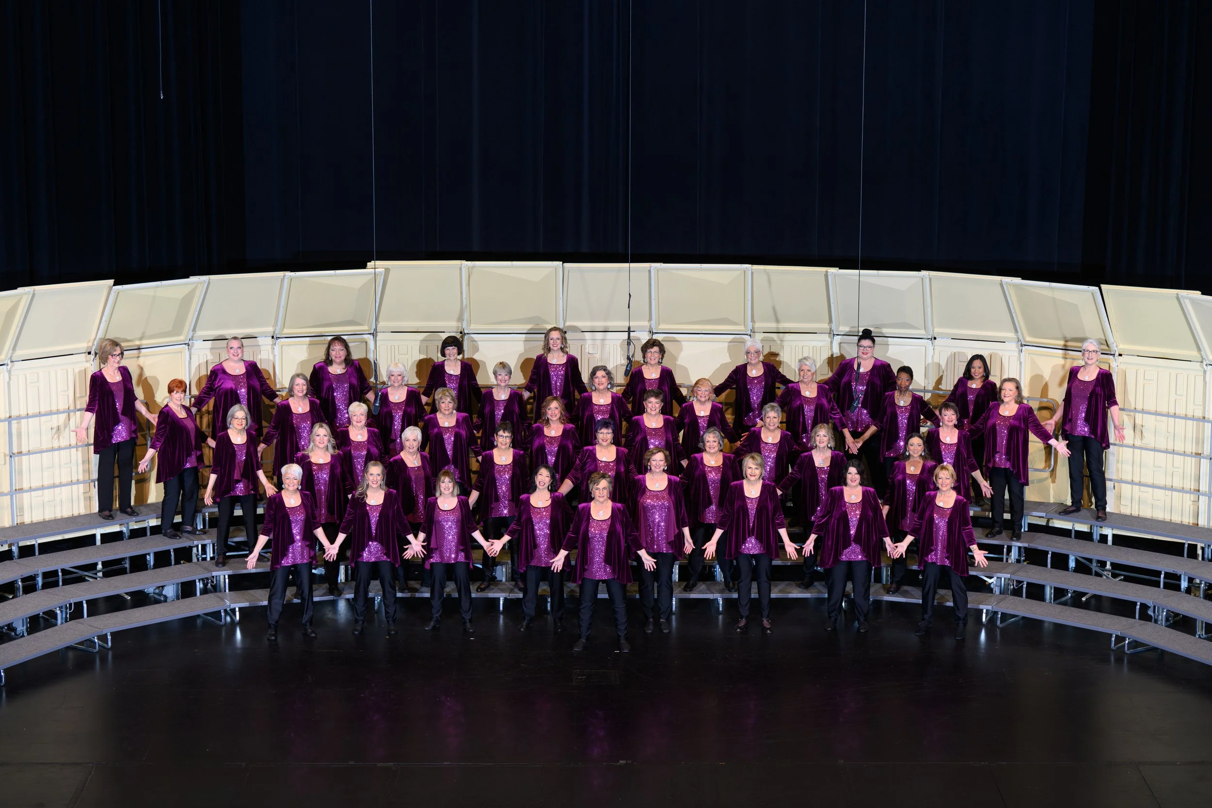 Pacific Edge Chorus, Director Julie Smith