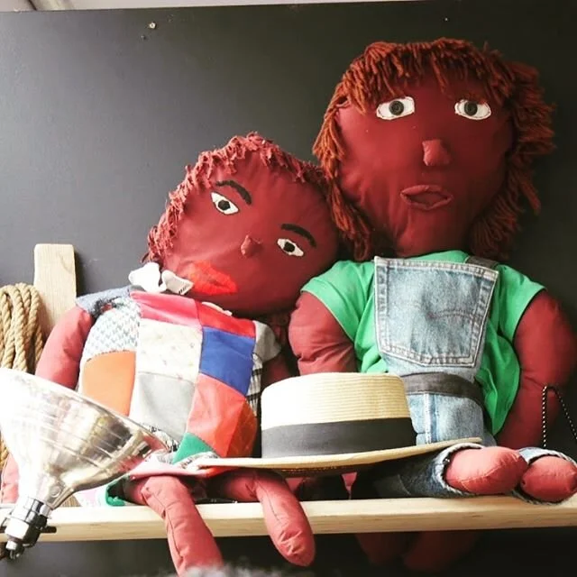 Lean on me #snugglebuddy 😍
&bull;
📸 @damirock_visuals 💫
&bull;
&bull;
#documentaryphotographer #nycphotographer #portraitphotographer #brooklynphotographer