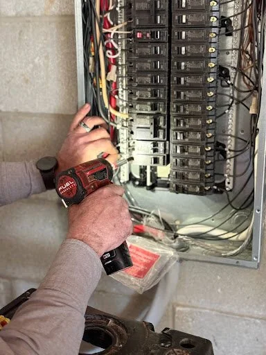 Can Alabama Storms Damage Your Electrical Panel? Warning Signs Homeowners Should Watch For