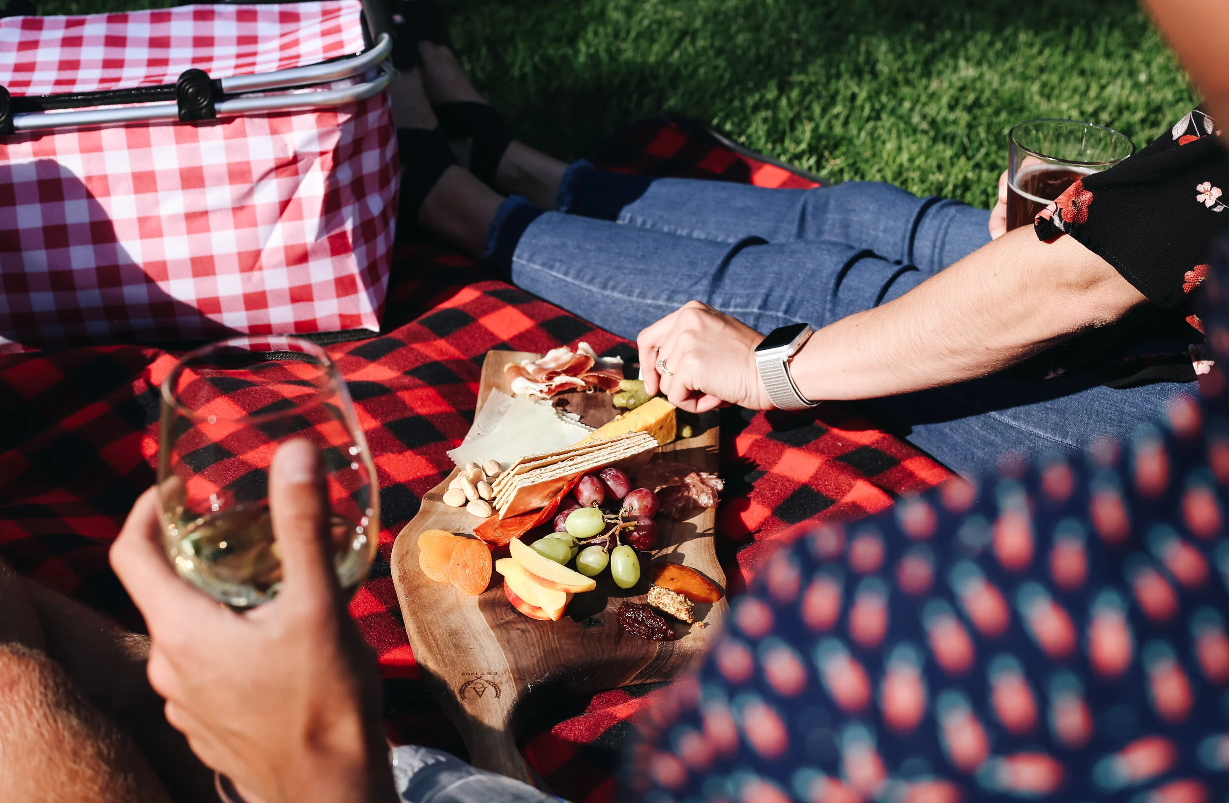 Picnic Packages — Arbor Crest Wine Cellars