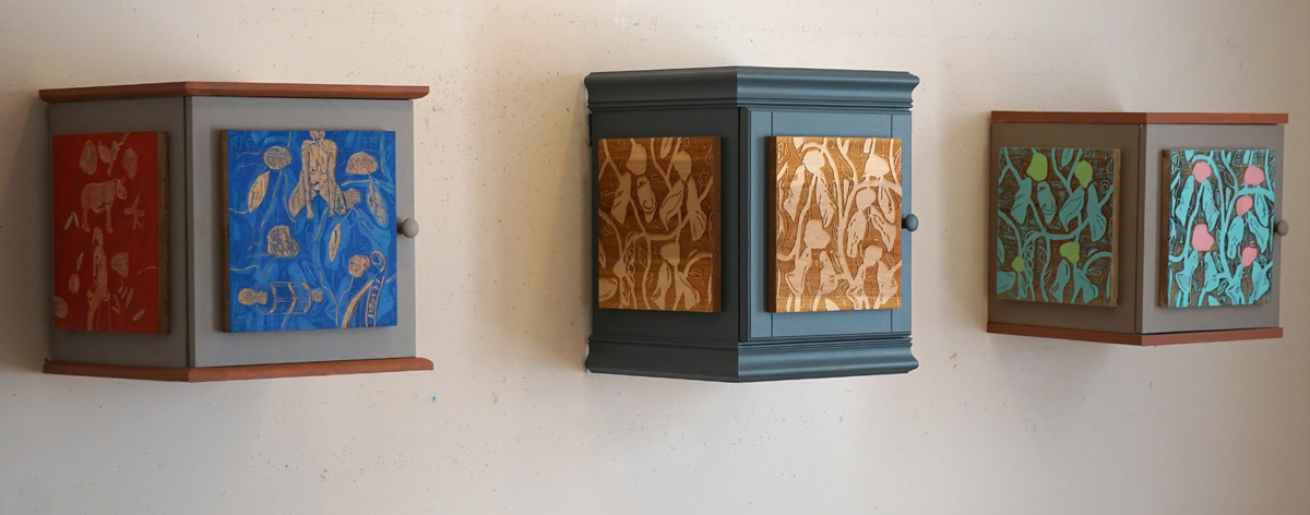 3 Cabinets