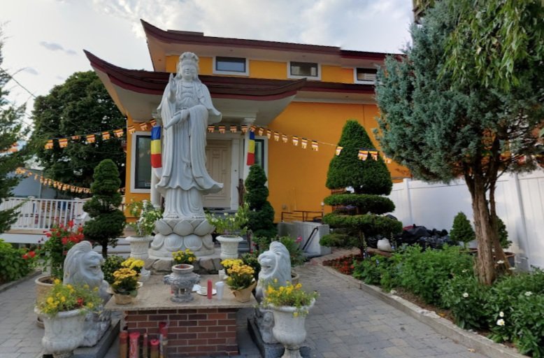 The Chua Luc Hoa Boston Buddhist Culture Center