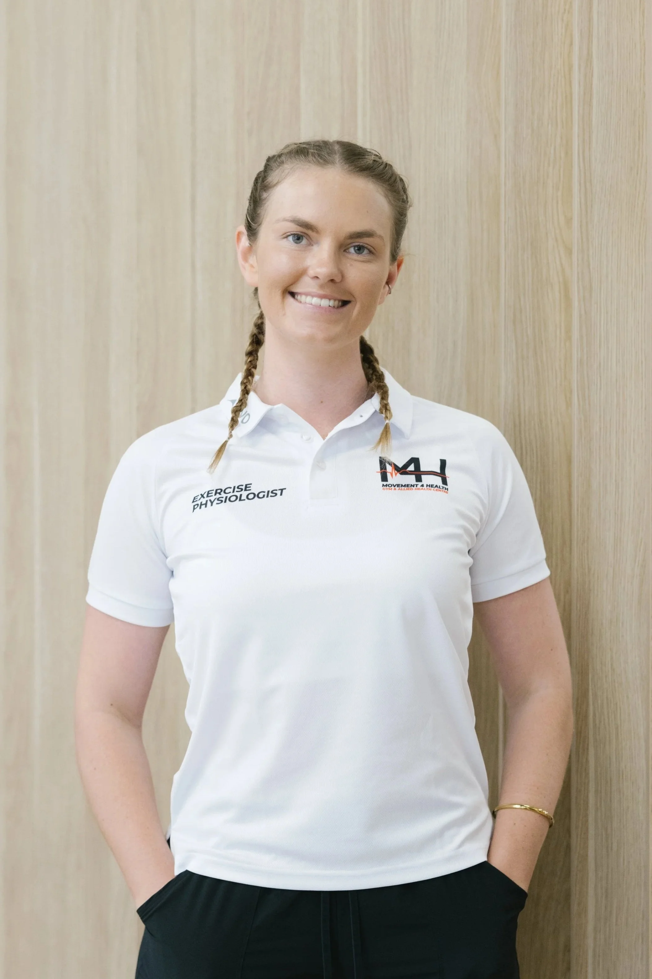 Mela Gillard AES, Administration