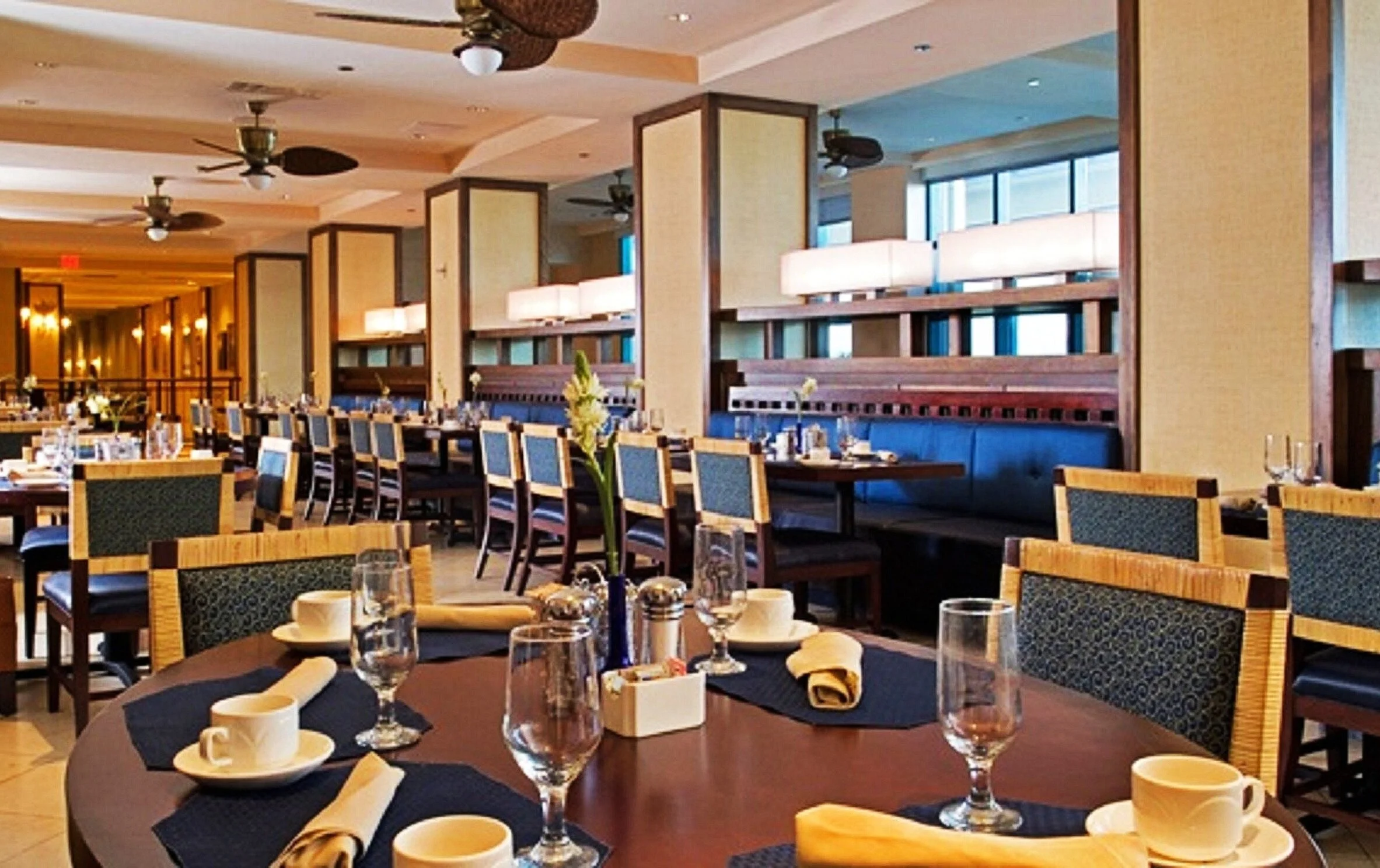 Hilton+Daytona+3-meal+restaurant.jpg
