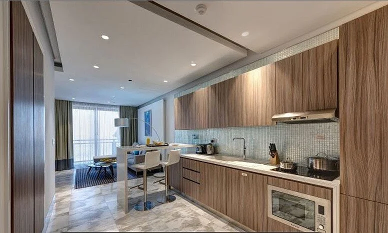 Sky+studio+kitchen.jpg