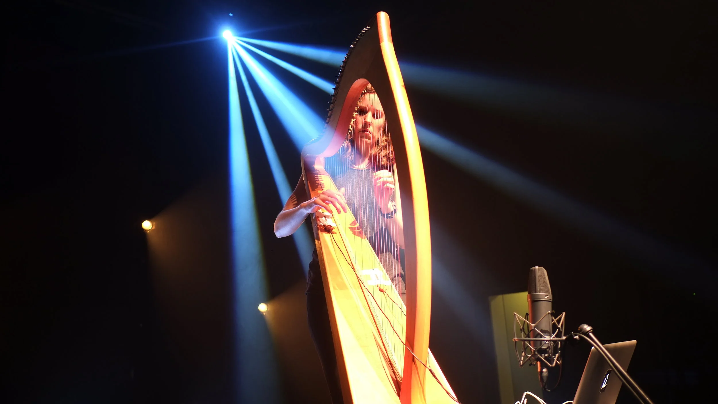 Úna Monaghan Cosáin Cheoil.JPG