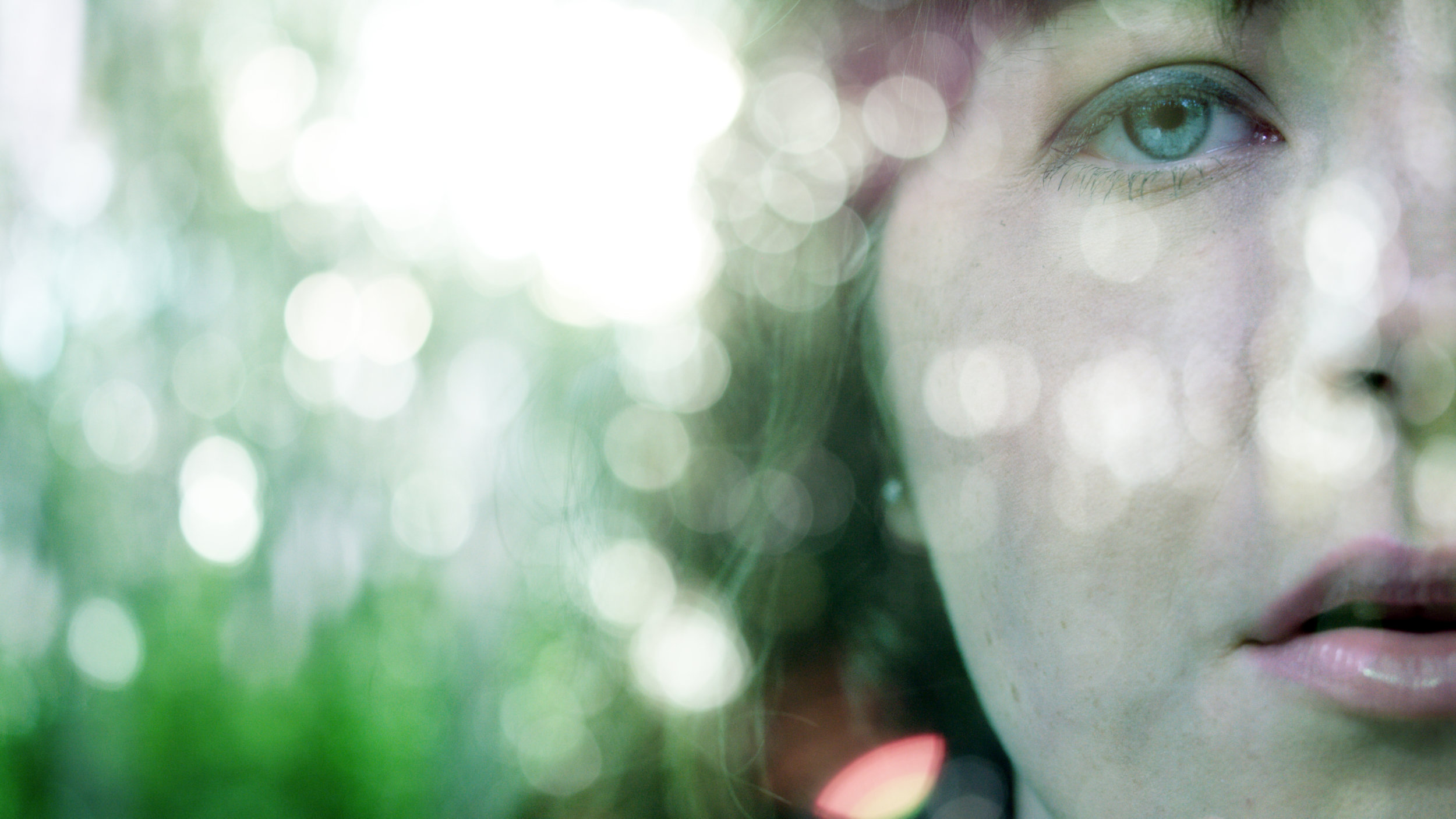 Ep2 Roisin Ni Cheilleachair as Mona in EIPIC 3.jpg