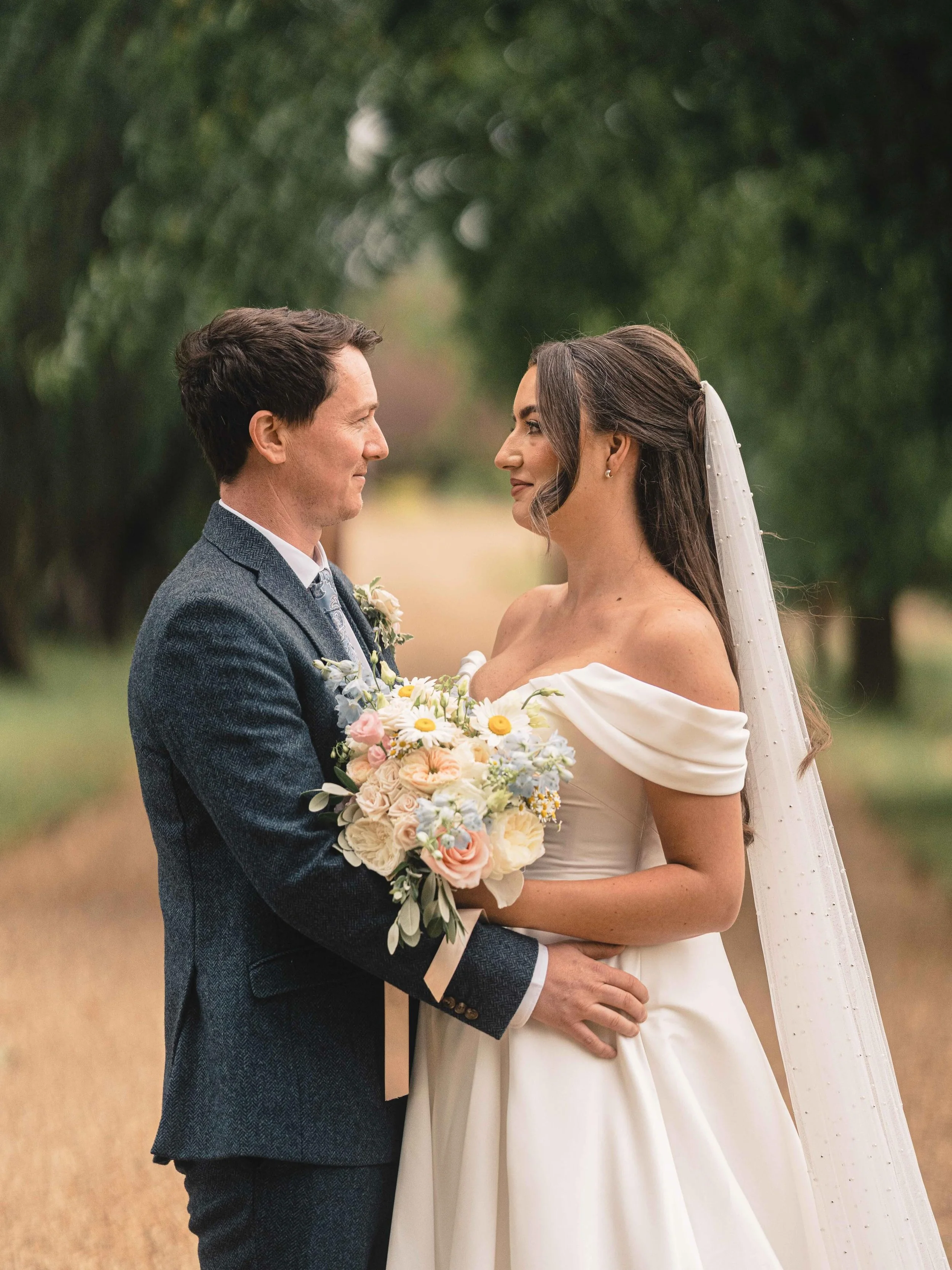 A few sneak peeks from Paige &amp; Oliver&rsquo;s beautiful wedding day on Saturday at Lillibrooke Manor 🤍

We experienced just about every season in one day, but that certainly didn&rsquo;t stop it from being a wonderful celebration from start to f