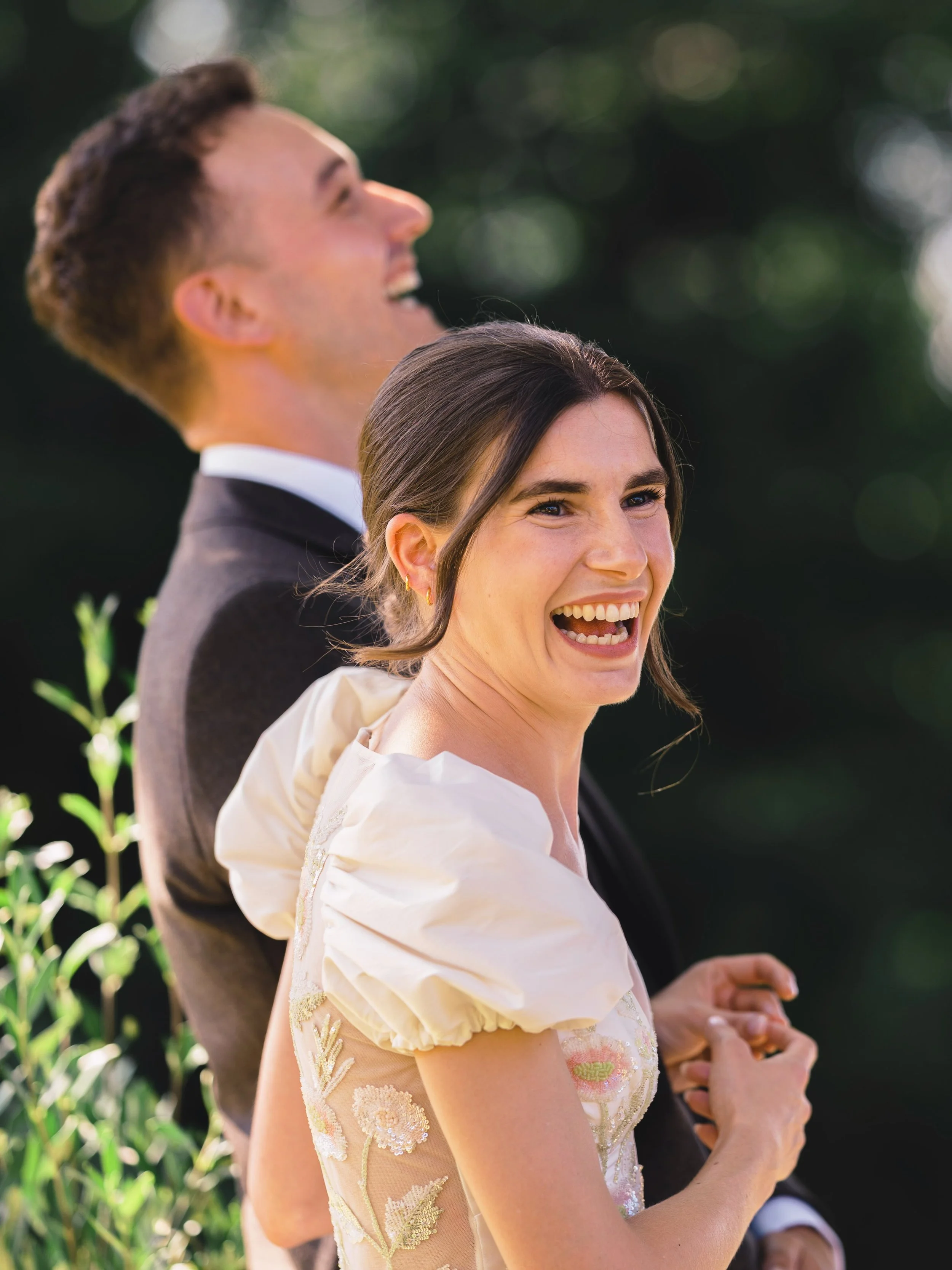 The bride&rsquo;s family home made the perfect setting for Jess &amp; Paddy&rsquo;s wedding 🌿💚

Surrounded by their favourite people in the countryside, it was a day that felt relaxed, personal and full of joy. Thank you for having me! 💚

P.s. the