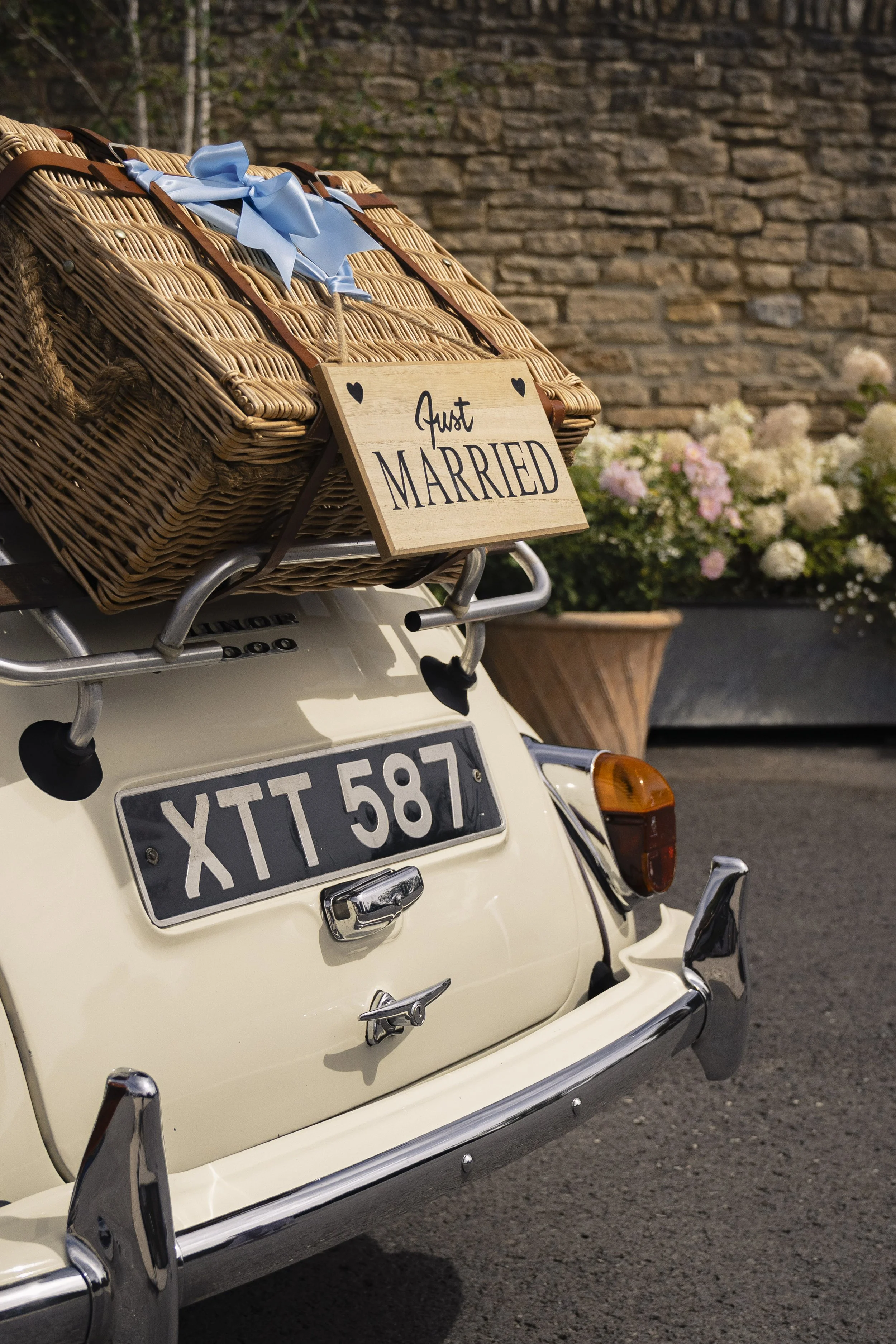 Vintage car, Winkworth Farm Wedding, Wiltshire