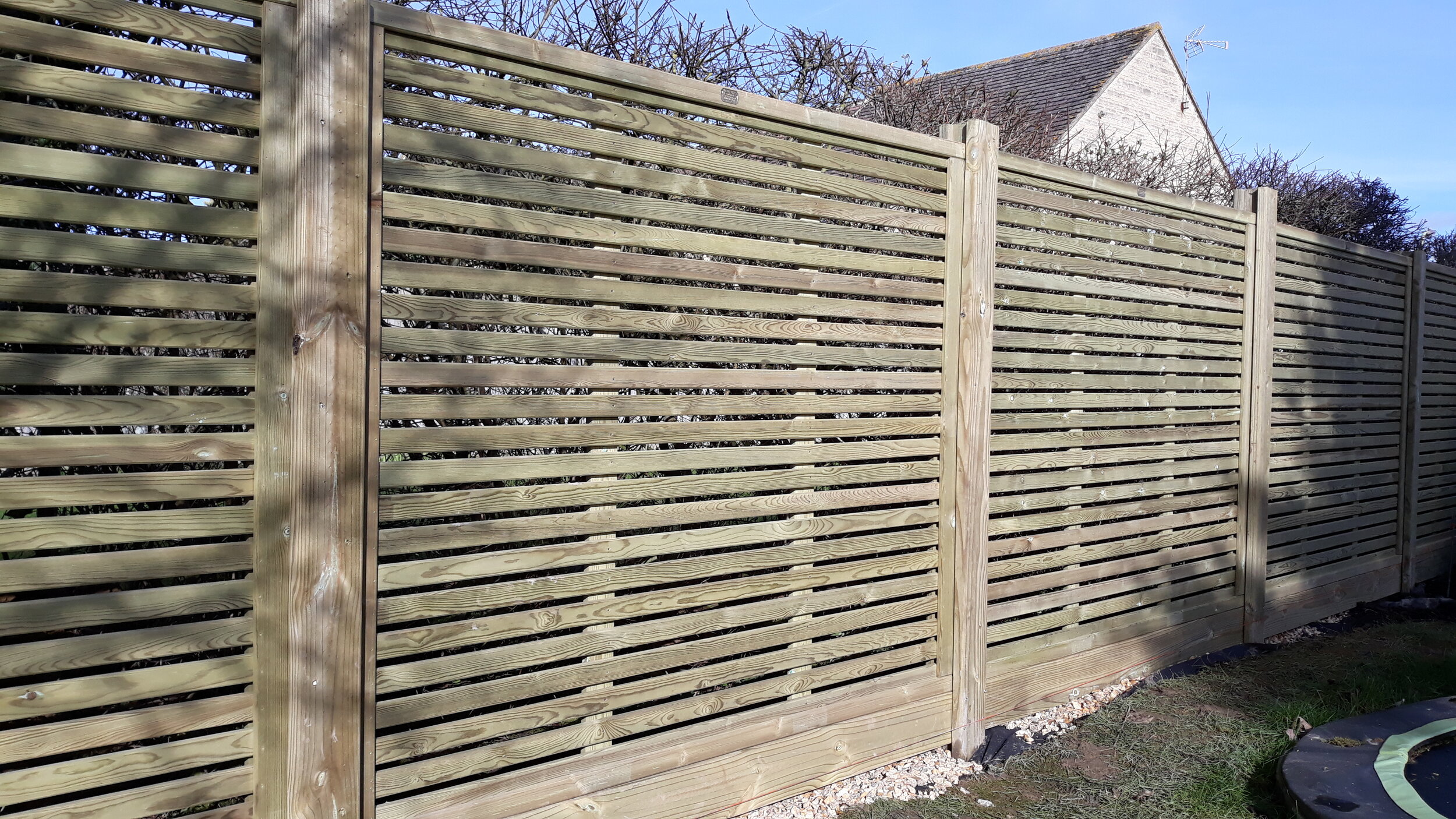 Venetian panel contemporary fencing