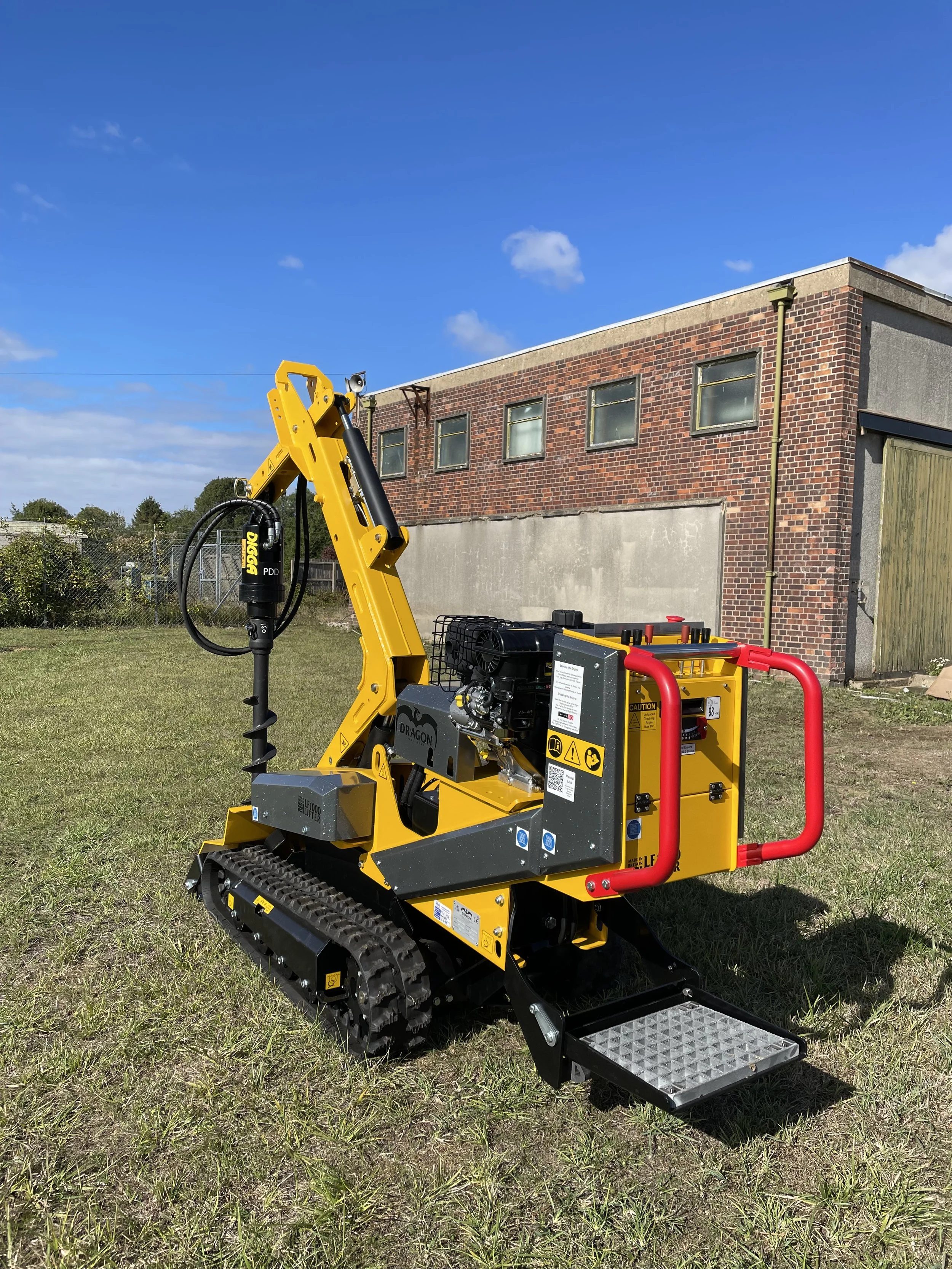 LF1000 Lifter - Post Hole Borer
