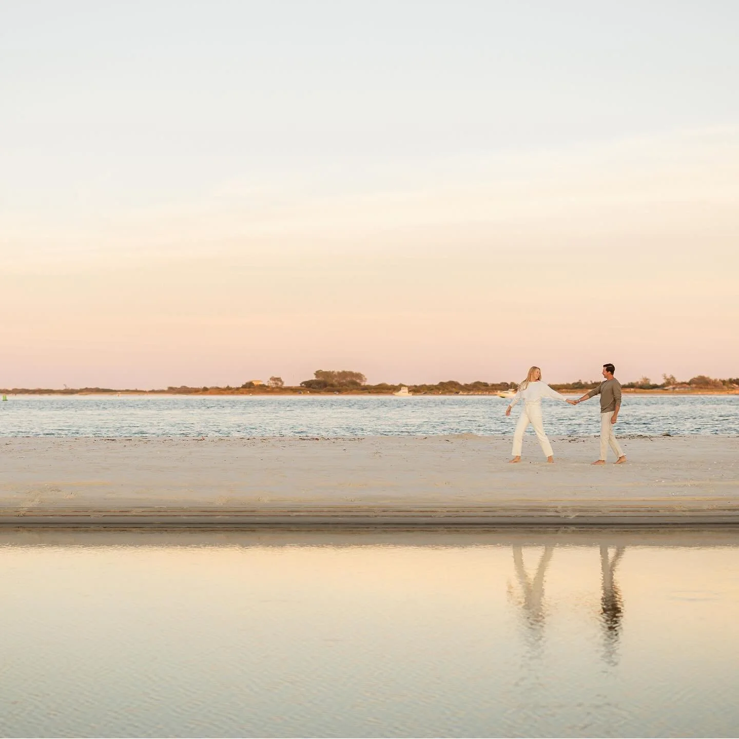 I met Erin and John last night to discuss wedding things and capture some golden hour magic with them 🤎 gosh this was a good one!! Cannot wait to party with them next year 🙌🏼

#longislandweddingphotographer #longislandweddingphotography #liannakos