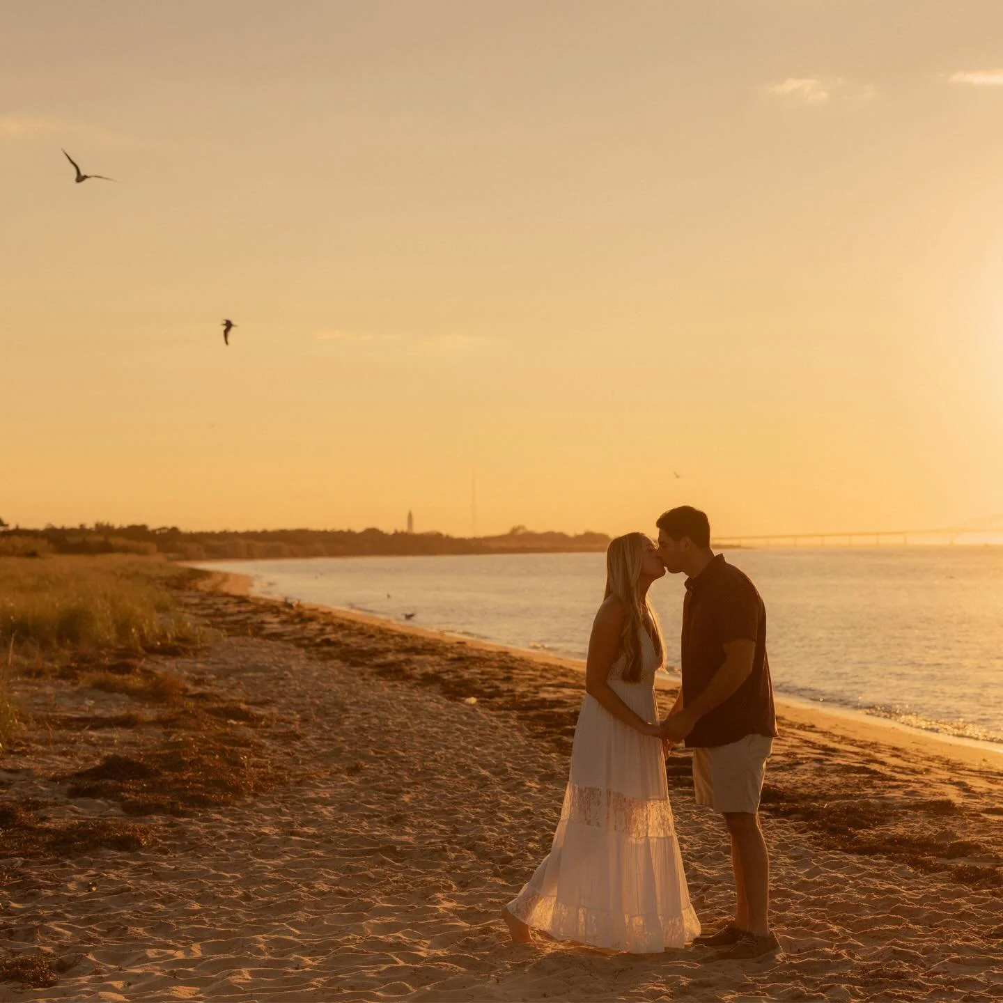 Feeling so grateful for the sun and the last few days of warmth 🥹🤍 we needed this. 

Somehow I haven&rsquo;t shared these frames from Ally + Nick&rsquo;s engagement session last summer. The most golden, beautiful hour 🕯️ I loved shooting on the ba