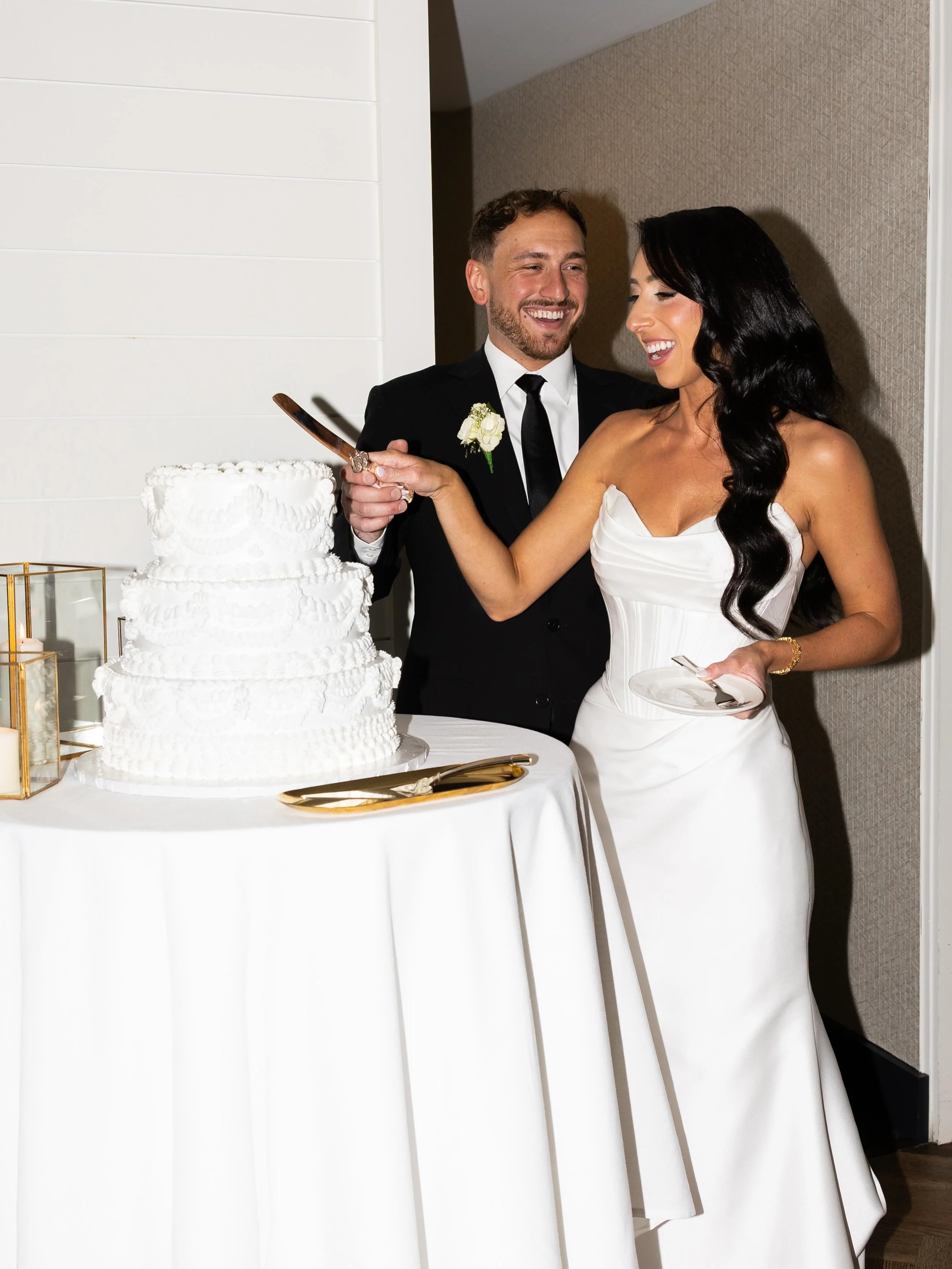love is sweet 🍰 5.16.2026

VENUE: @arlokitchenandbar 
PHOTOGRAPHY: @liannakoschphotography 
SECOND PHOTOGRAPHER: @wyldfire.co 
CONTENT: @nowandforevercontent 
HAIR: @hairbydona1 
MAKEUP: @glambygee_ 
MUSIC: @grantswiftmusic 

Long Island Wedding Pho