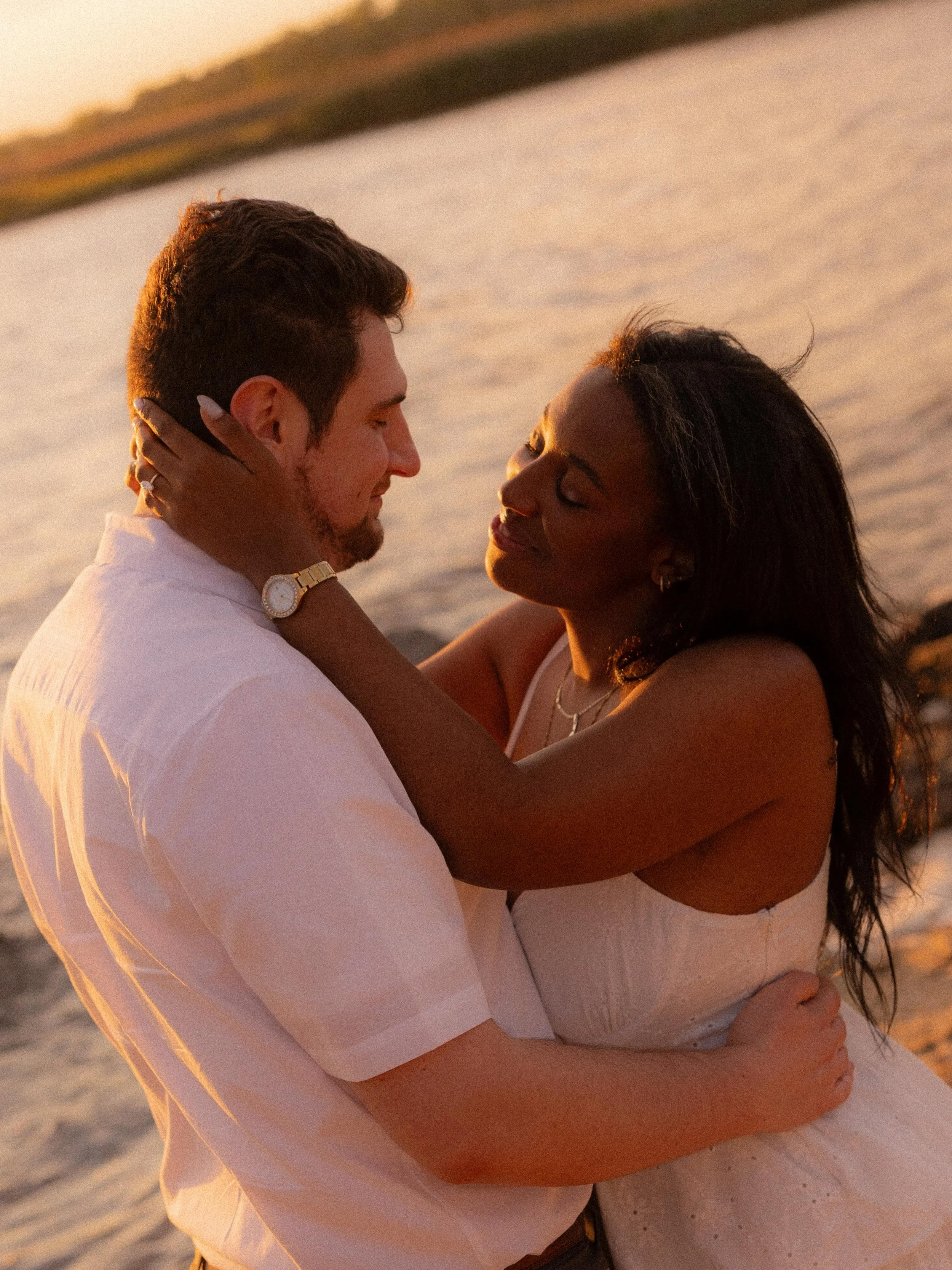 I met Naomi + Richard for sunset a few days ago and it was simply the most beautiful night ❤️&zwj;🔥

I cannot wait to work with these sweet souls again on their wedding day this August. 

#longislandwedding #liannakoschphotography #longislandwedding