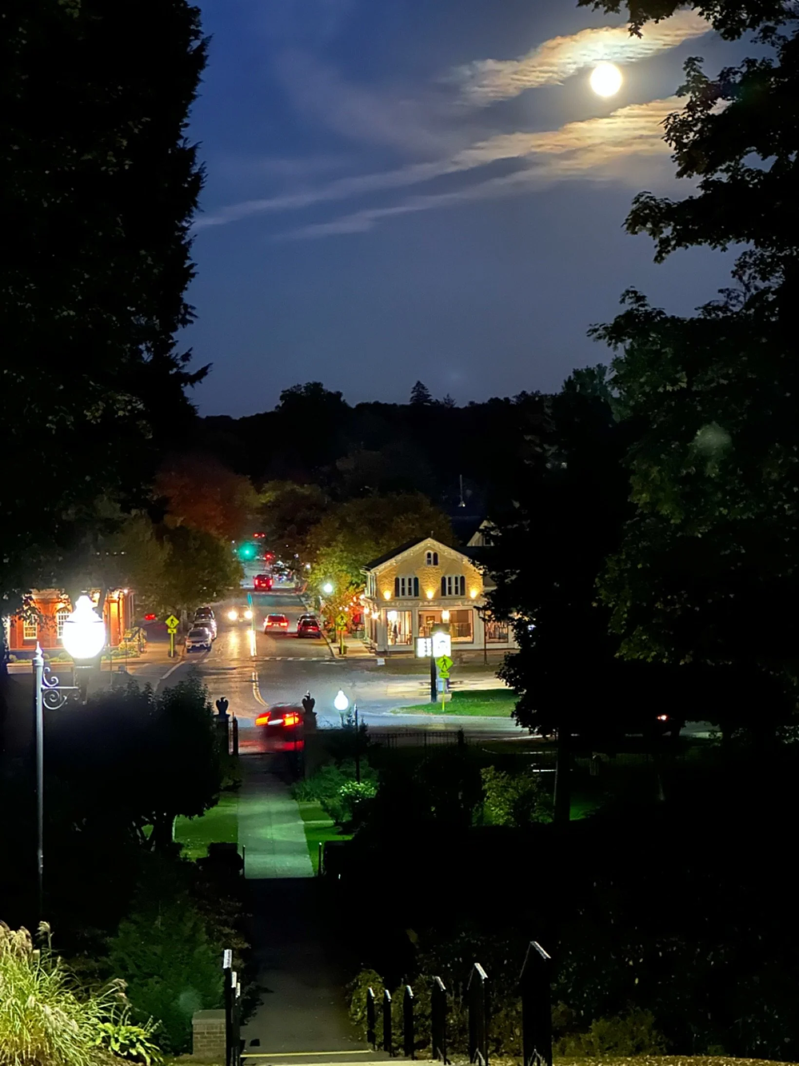 A Fall moon over Millbrook 💚

#millbrooklove
#millbrookstyle 
#millbrookdestination 
#millbrooknewyork 
#millbrook #millbrookny
#hudsonvalley #dutchess 
#upstateny #upstate 
@destinationdutchess