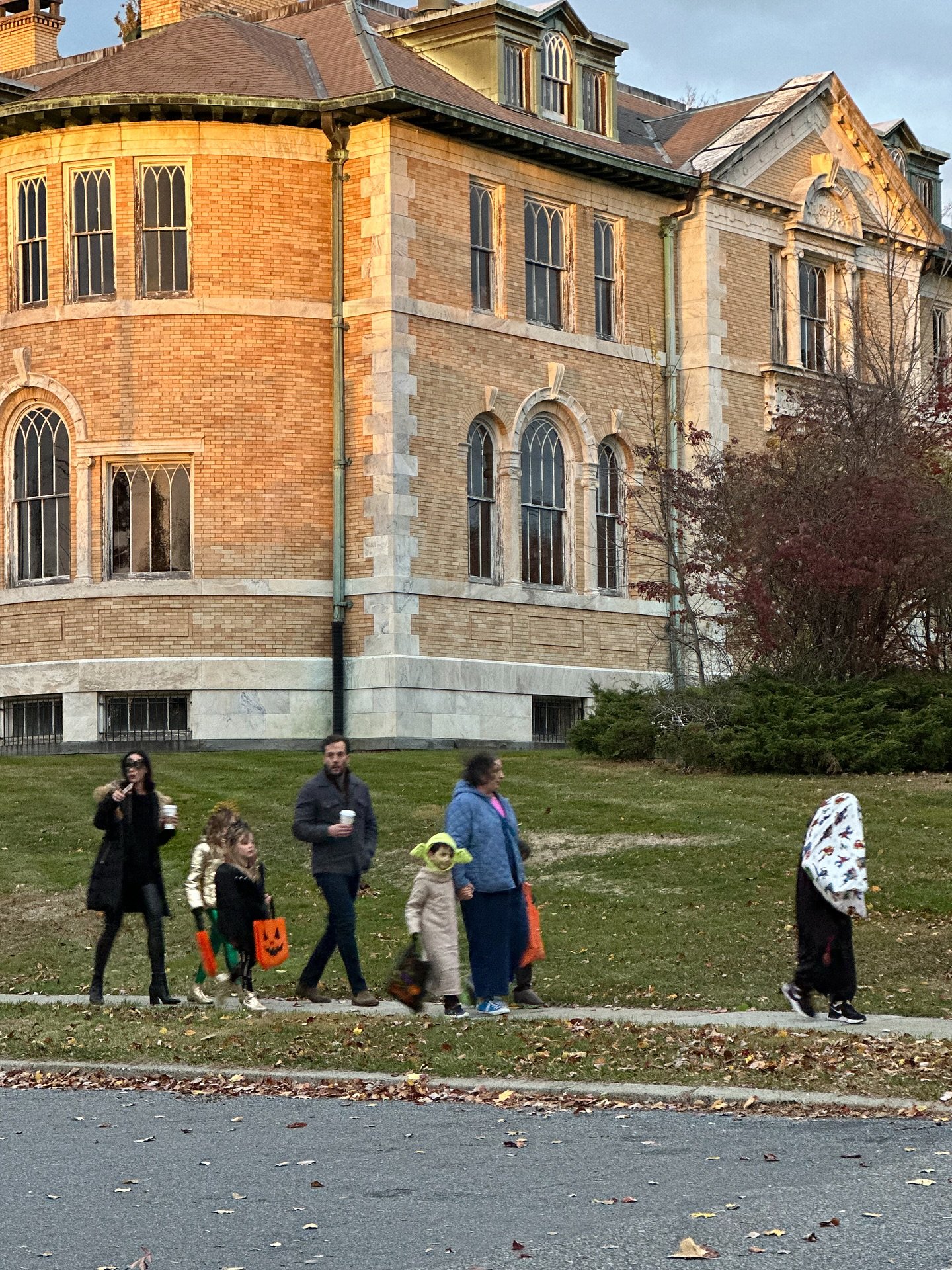 Happy Halloween 🎃

#millbrookholiday 
#millbrooklove
#millbrookstyle 
#millbrookdestination 
#millbrooknewyork 
#millbrook #millbrookny