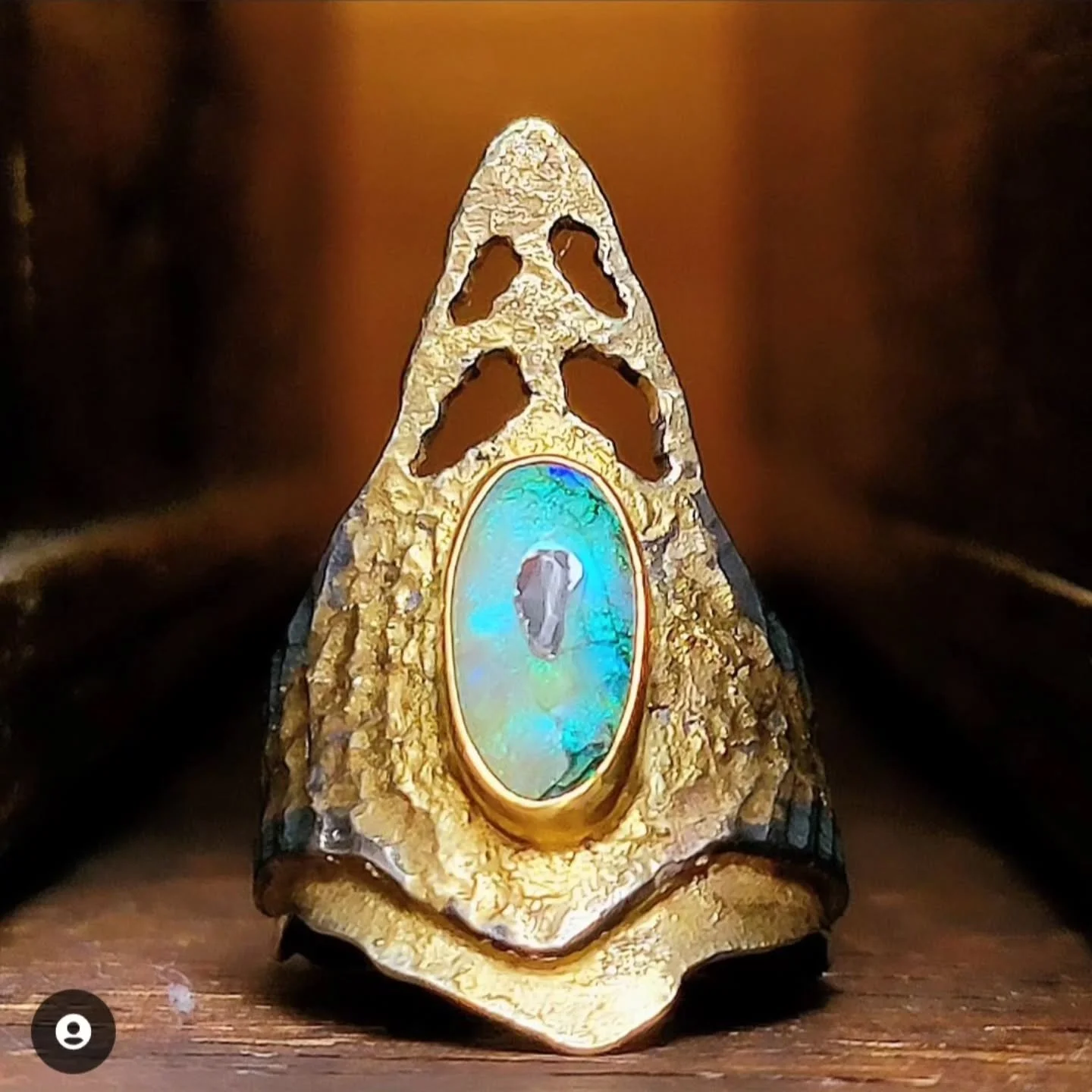 It's a fresh week in a fresh year, and I'm in deep designing fresh new power rings!
💍💪✊️🌋⚔️🛡
I honestly feel a little silly sometimes posting about jewels on here with so much going on in the world, but then I snap to and remember that art is imp