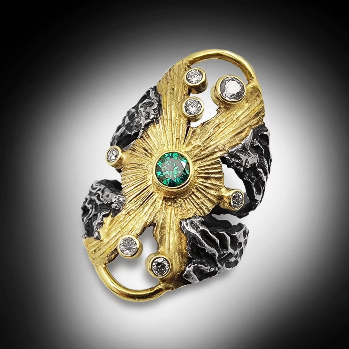 First show of 2026 is in the books! Thank you, @artfestfortmyers! We'll see you in Miami next weekend with exciting new jewels for @coconutgroveartsfestival!
🥥🌴✨️
Swipe to see FL pics and a cute pic of Macadoo at his very adorable Super Bowl party 