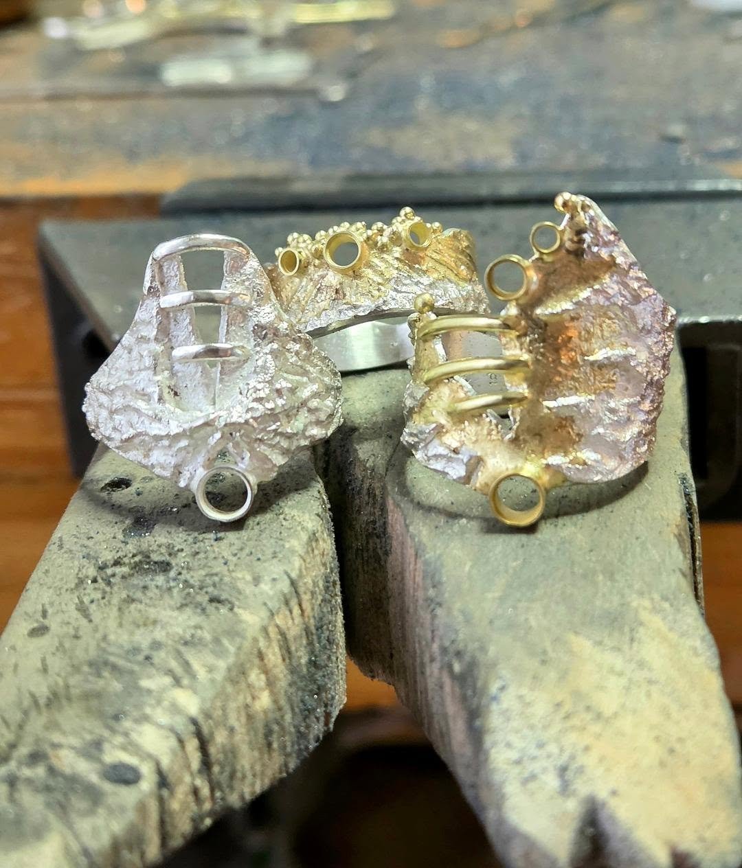 It's my final fabrication day before @guildfairs Ann Arbor next weekend, and I'm so excited to finish these rings! Tomorrow is stone setting day, Tuesday is pricing day, then it's time to hit the road! Swipe to see two newly finished Big Bang "S