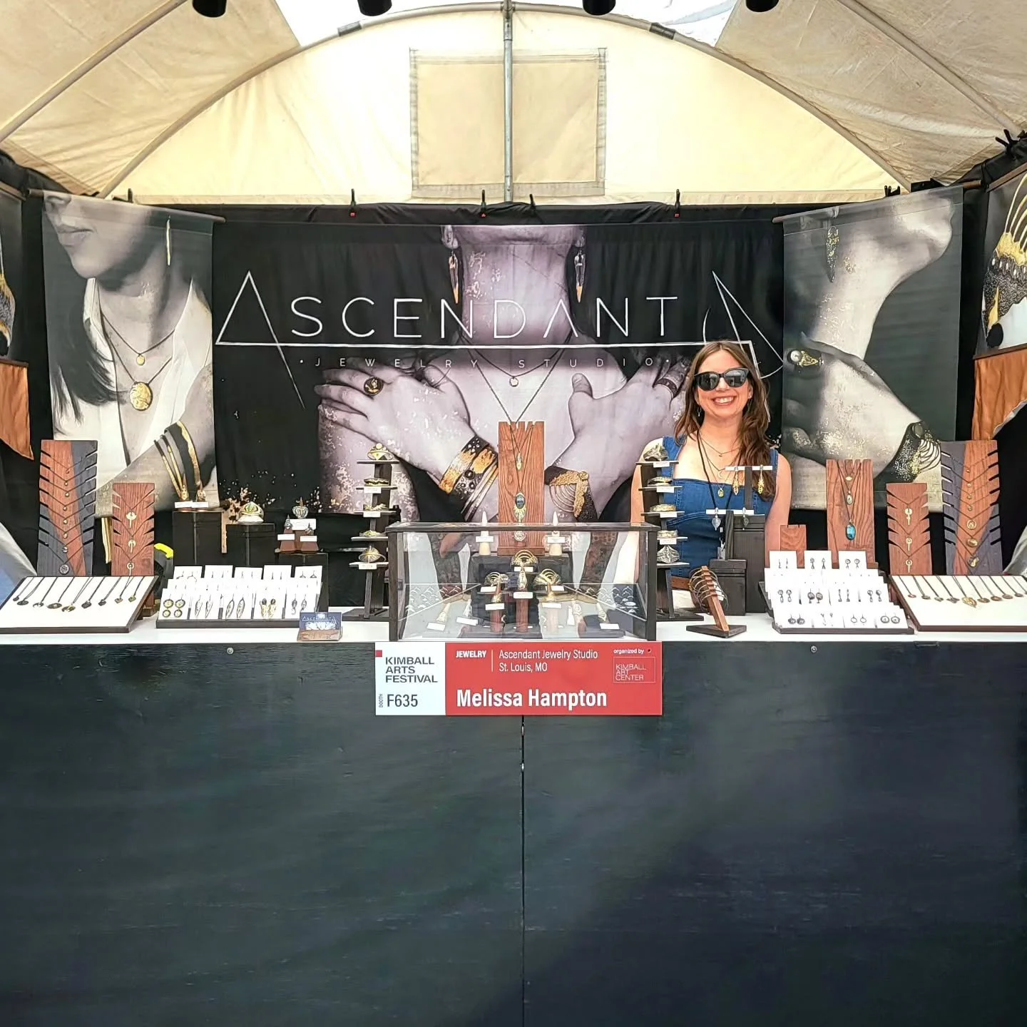 What a gorgeous day it is here in Park City, Utah 🌞

It's the last day here at Kimball Arts Festival @kimballartcenter and we've had such a great time meeting all the lovely patrons and other artists and staff these past 2 days! If you can make it o