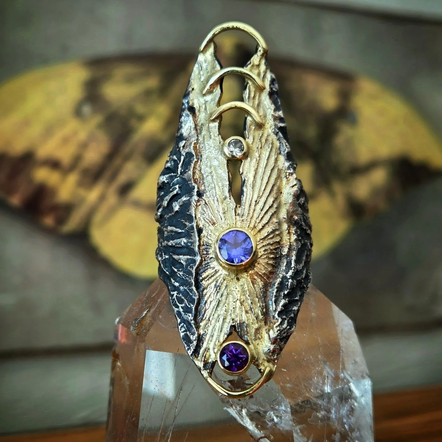 Primordia "Signal Spire" statement ring with signature Ascendant organic "V" radiating signal motifs, Gold Flow magma spill, and Meltsculpted sterling silver
🌋🗣🔊📡♈️🔮🌌
I knew when I made this ring it would patiently wait for 