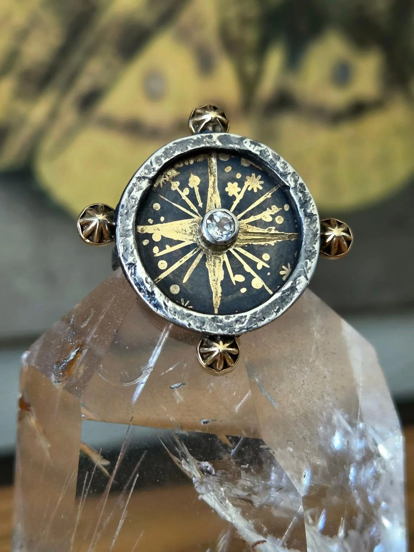 This Big Bang "Star Compass" ring with a white sapphire found its forever a few weekends ago at the @edwardsville_arts_center Art Fair
✨️🧭🗺
The new owner is a writer who has been a NYT best seller. For every book she writes, she buys hers