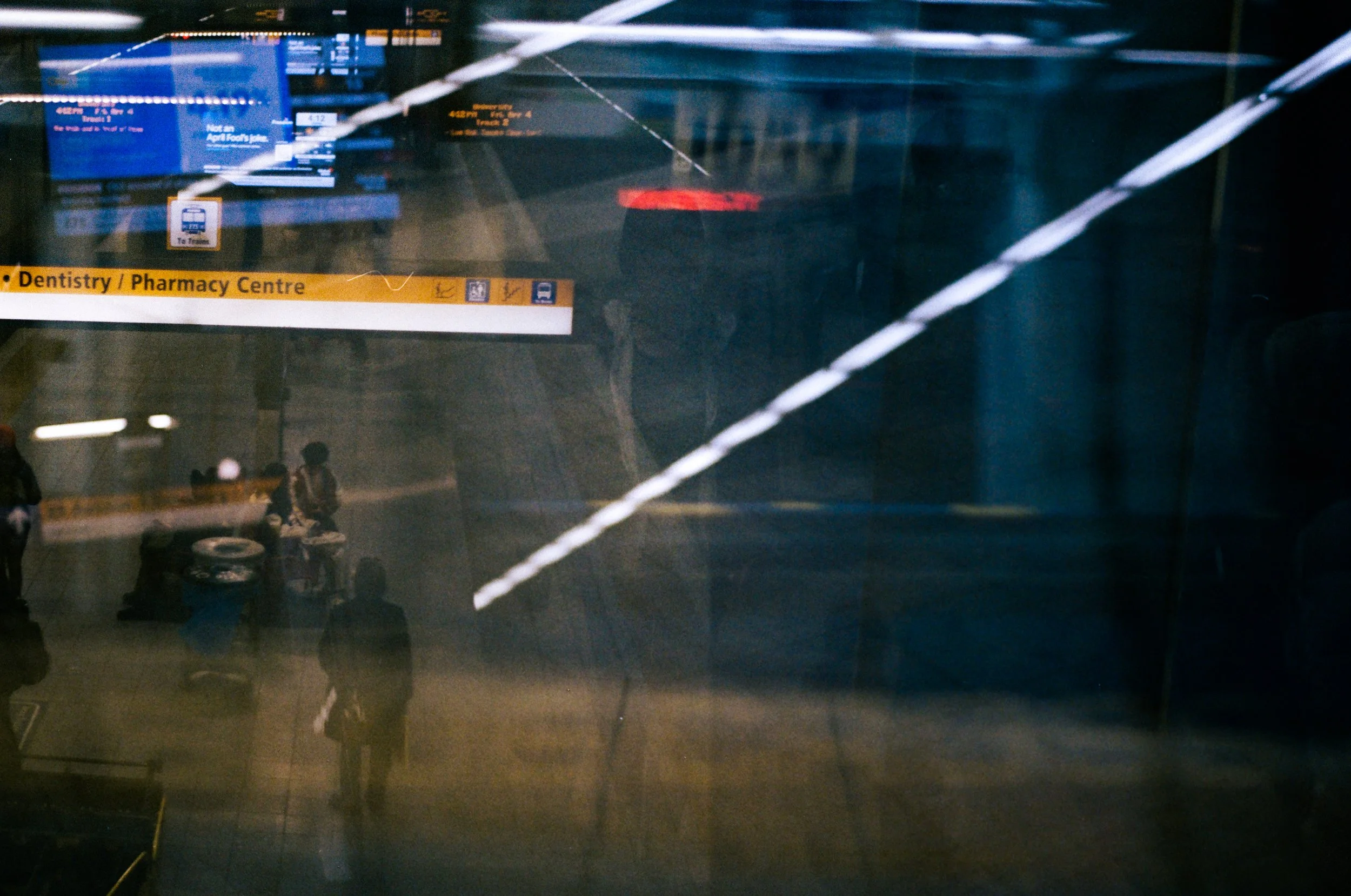 How many ppl do u see- Redone.jpg