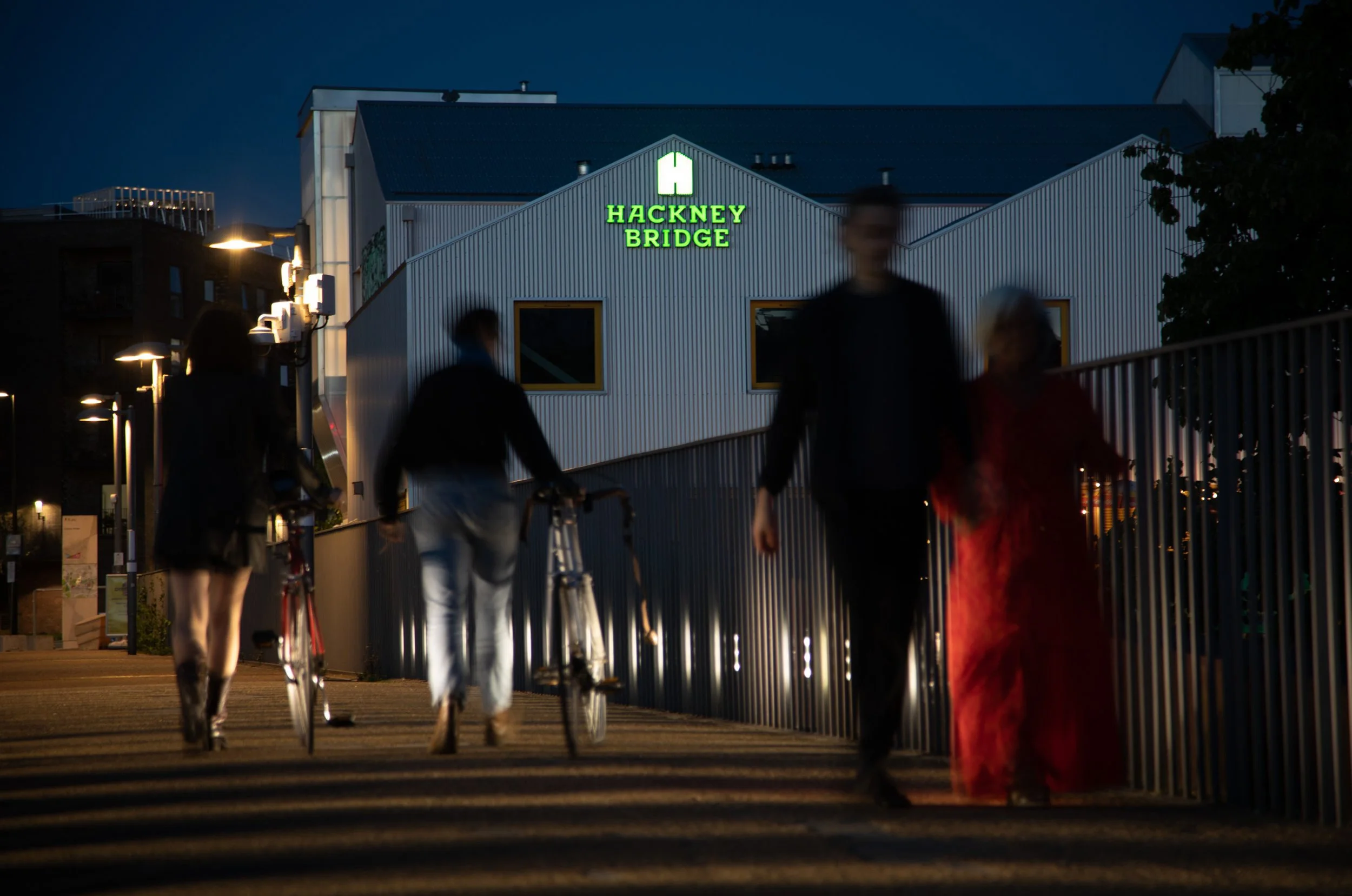 Following the creation of our symbol, we created a series of ‘roof’ graphic devices that reflect the structures on site and allow the brand to highlight and showcase the businesses and events inside. We brought the concept to life through an inte