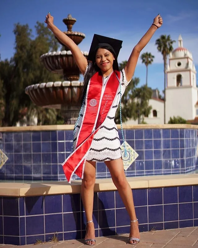 SHE DID THAT. 🎓🎉