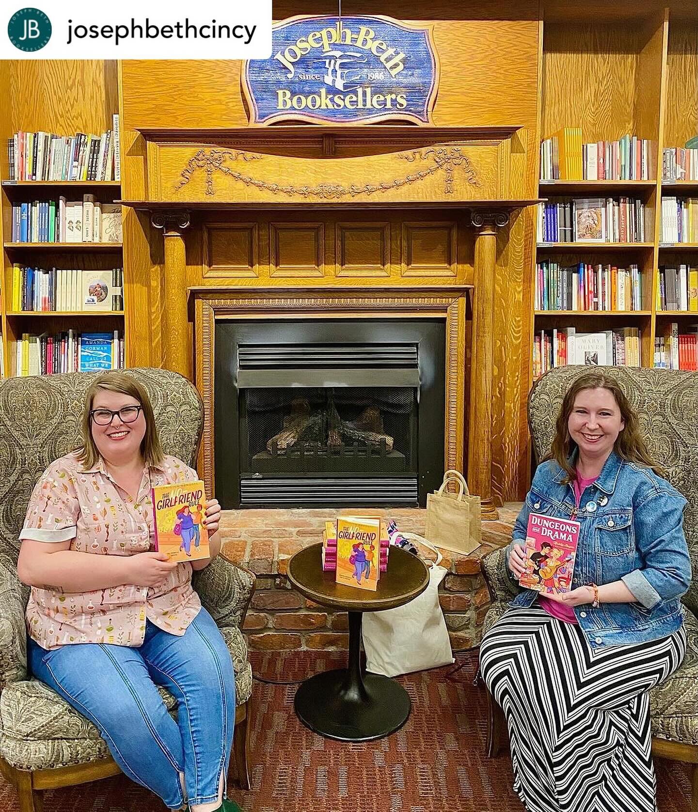 Last night I had the honor of celebrating the debut of @bycrandall&rsquo;s YA novel, THE NO-GIRLFRIEND RULE! I always have so much fun chatting with Christen (!!!), and it was wonderful to see readers again! 

This is the first of multiple Cincinnati