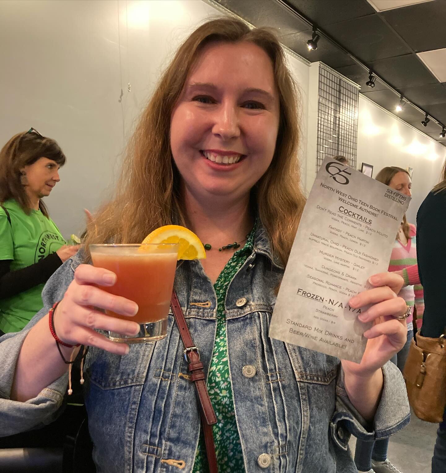 This was a fun way to kick off the Northwest Ohio Teen Book Festival&mdash;a drink named after Dungeons &amp; Drama! 😍 

My first time drinking absinthe too LOL 😳😉 

Can&rsquo;t wait to meet readers tomorrow!