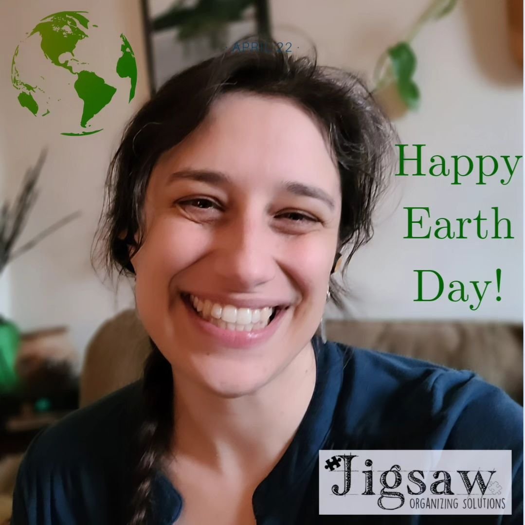 Happy Earth Day! 🌎 

Be sure to be skeptical and do your research this week, as companies will be more prone to green-washing and showing an interest in being eco-friendly only because it's trendy 🙄 

Try some of these tips this year: 

💚 Don't pu