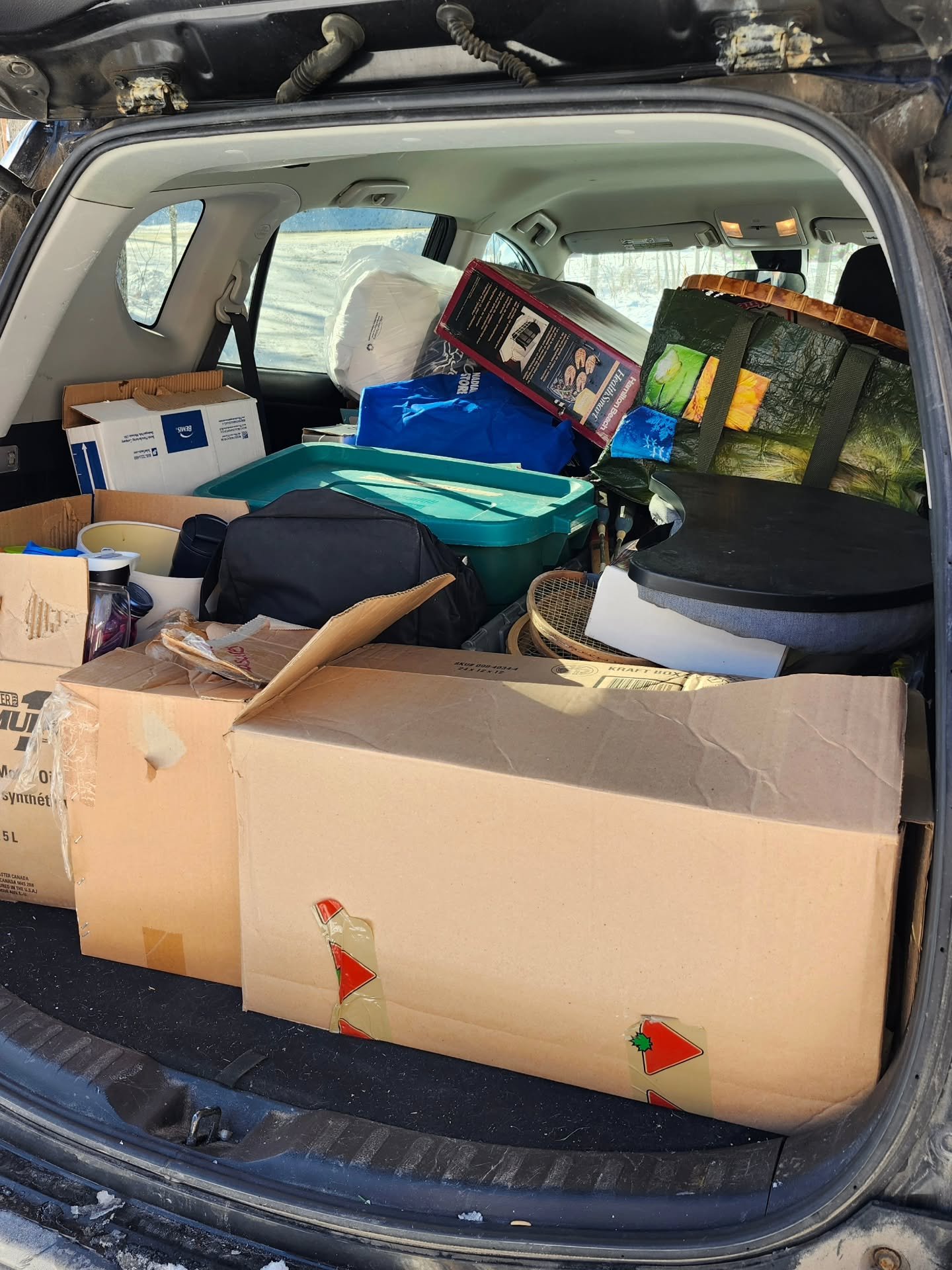 Don't you want to feel the freedom of having that extra clutter taken out of your home? 🏡

My vehicle has seen some things! And I love it when it gets packed full of items that can go on to new homes ❤️

Now that the weather is starting to warm up, 