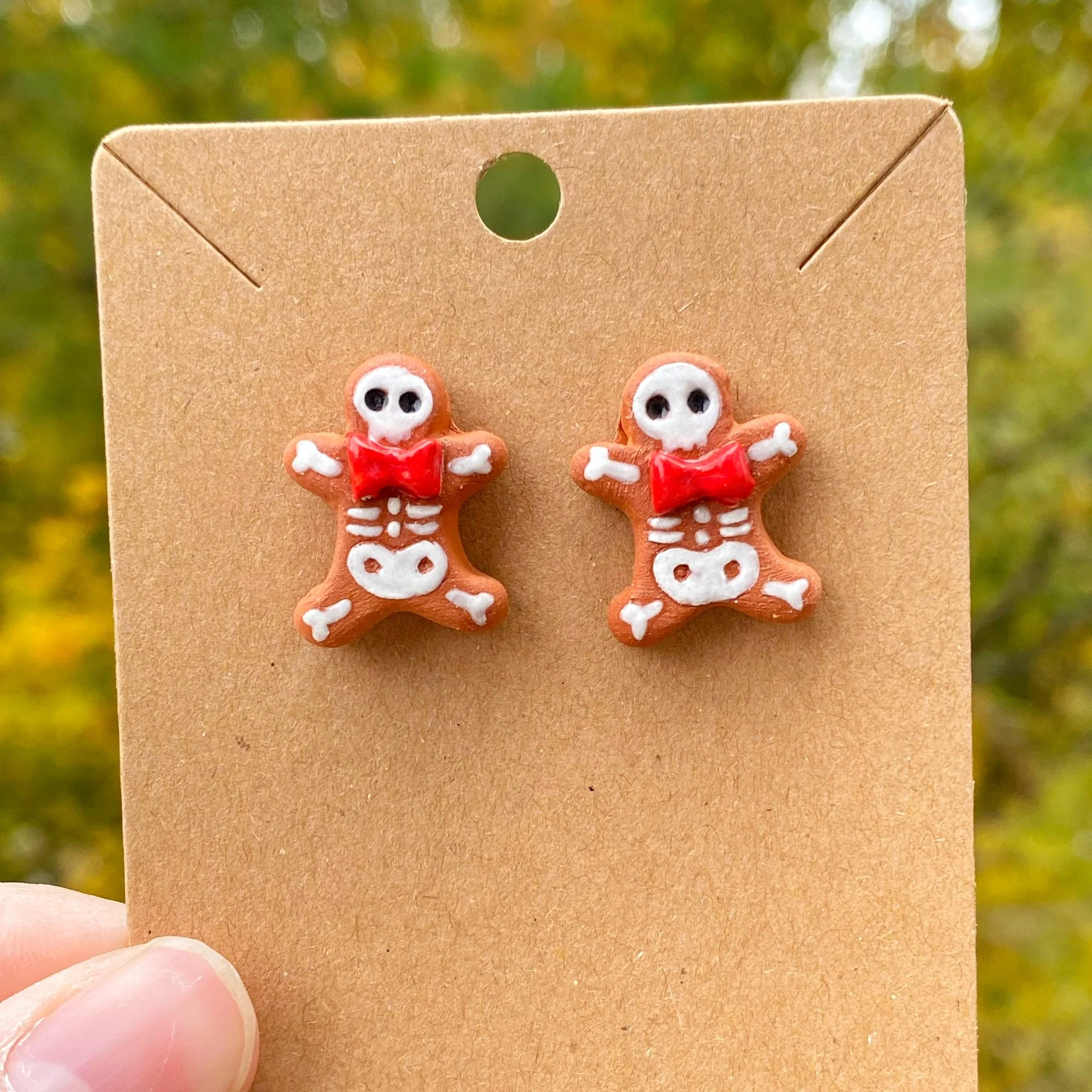 gingerbread_man_skeleton_earrings_2_1.jpg