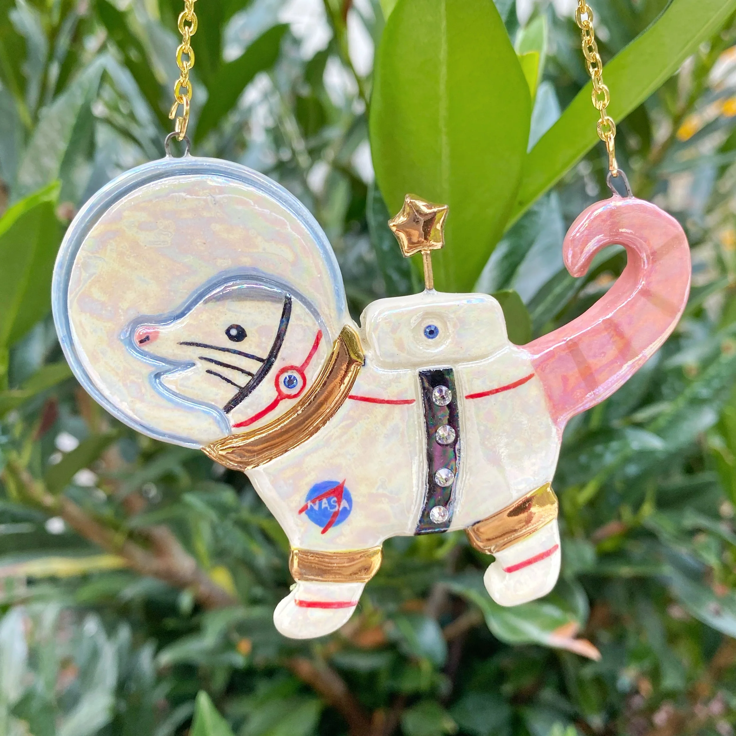 possum_astronaut_necklace_white_gold.jpeg