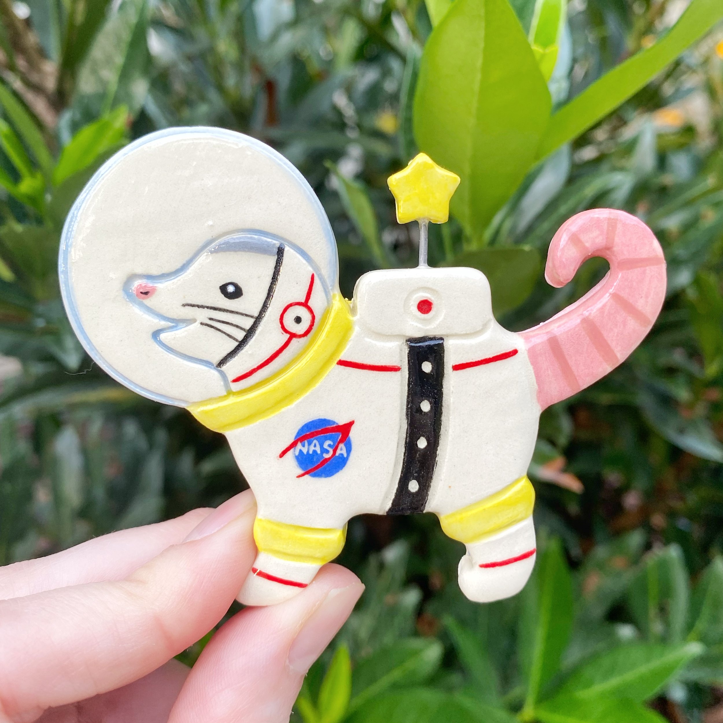 possum_astronaut_white_magnet_1.jpeg