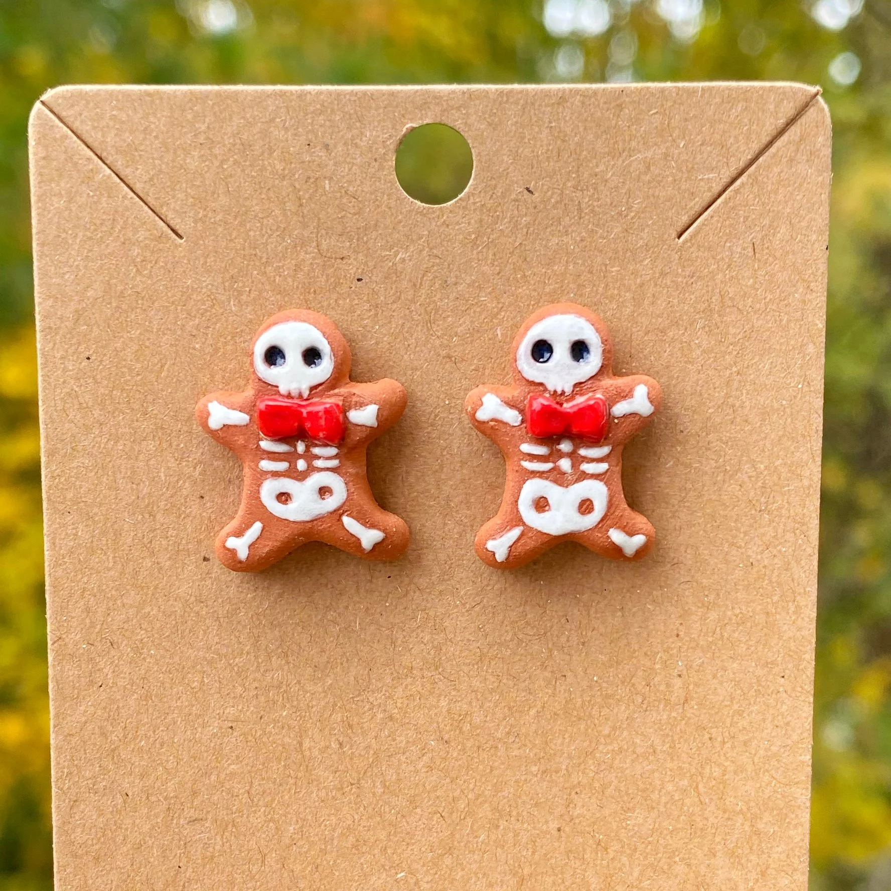 gingerbread_man_skeleton_earrings_1_1.jpg