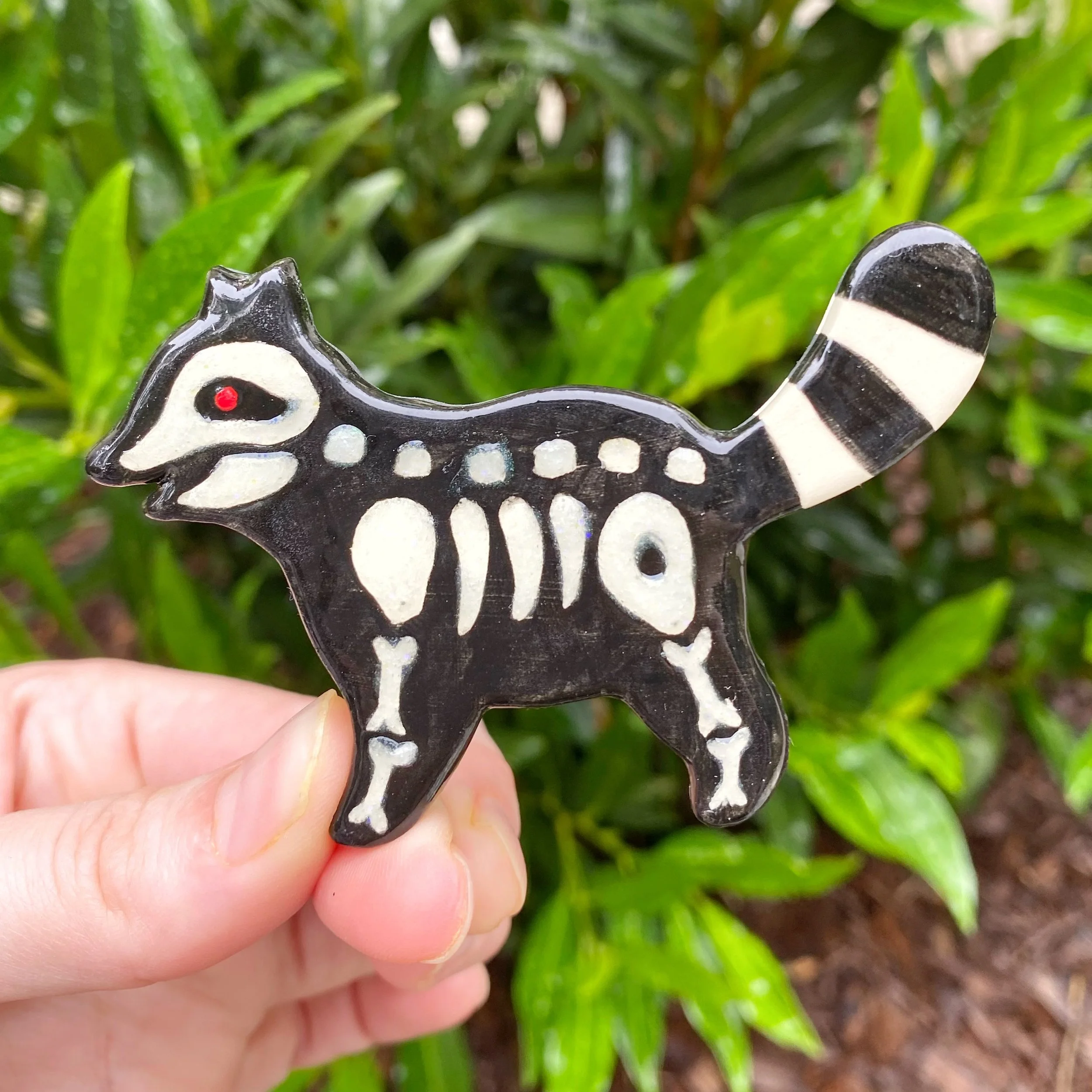 raccoon_skeleton_magnet_1.jpeg