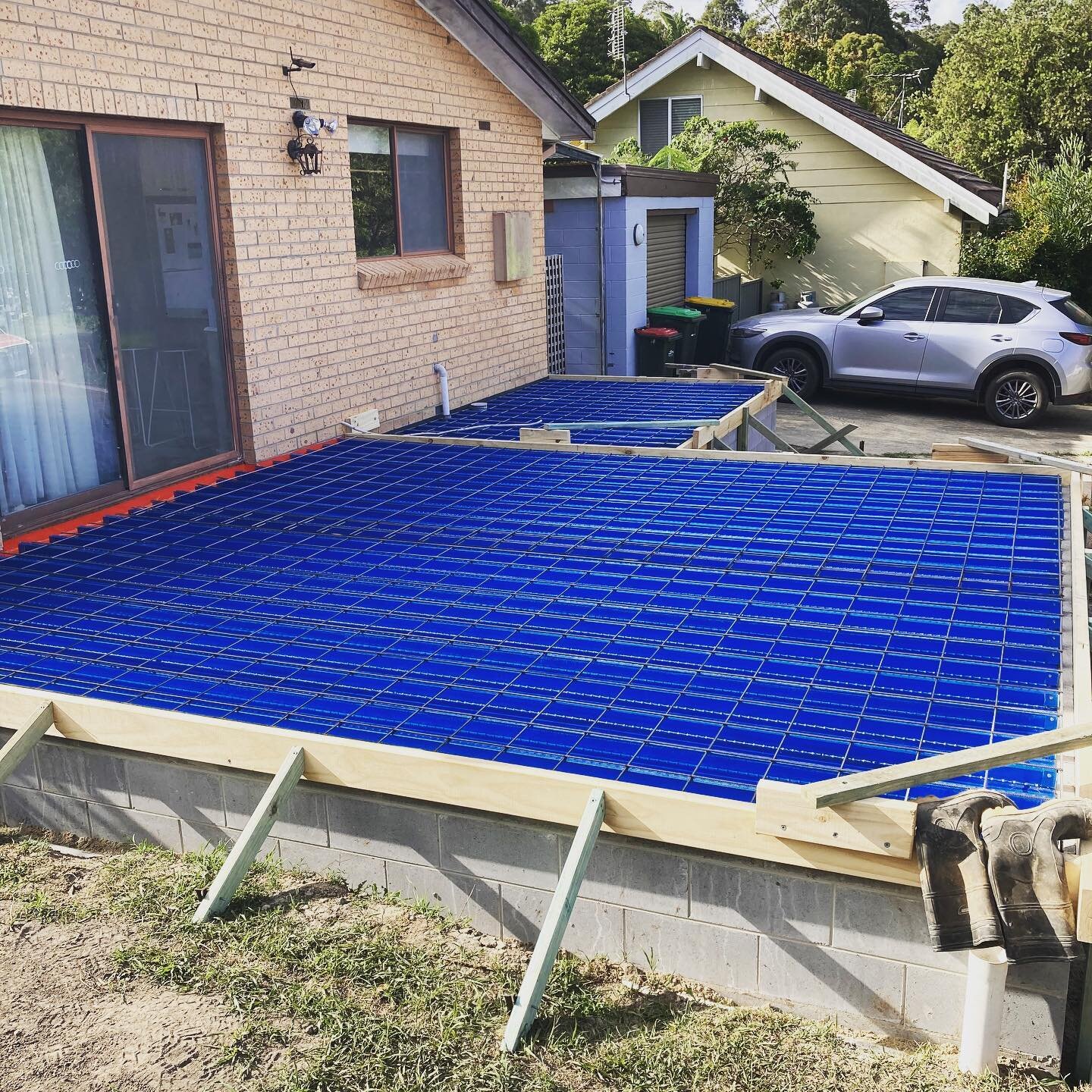 A snapshot of a little extension to a home with a @lysaght_au bondek slab ready to be poured. Bondek and steel supplied by us 😎