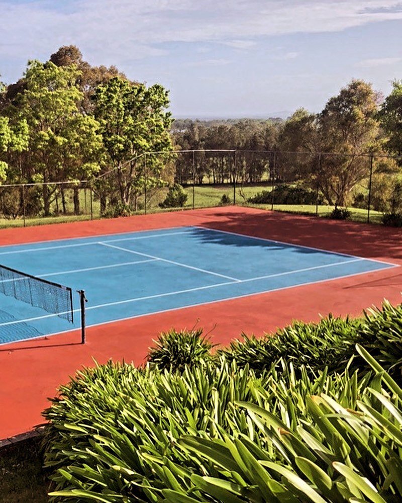 A couple of photos from rob who recoated his entire tennis court by himself using @nutech_paint NUCOURT paint. 

A fair effort, It looks fantastic