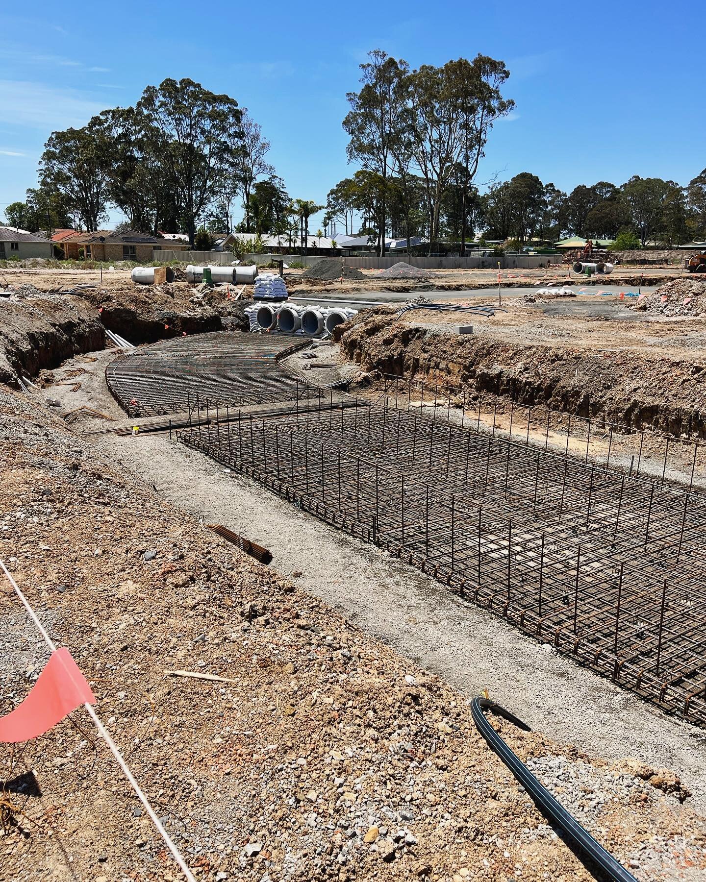 Over 30 ton of Steel has gone into this massive culvert in the new subdivision at south Nowra being done by Yatcon civil so far! Proud to be supplying the lot 💪