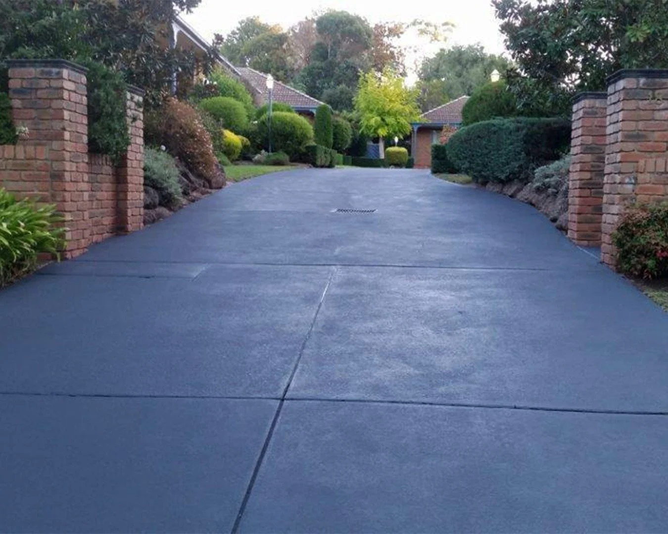 Check out the Nutech Pavecoat sealer in the colour Bluestone!
If you’re doing driveways, paths, or slabs we have plenty in stock, so swing by and check it out! 
#SCDCS #nutech #pavecoat #concreteseal #concreteprotect