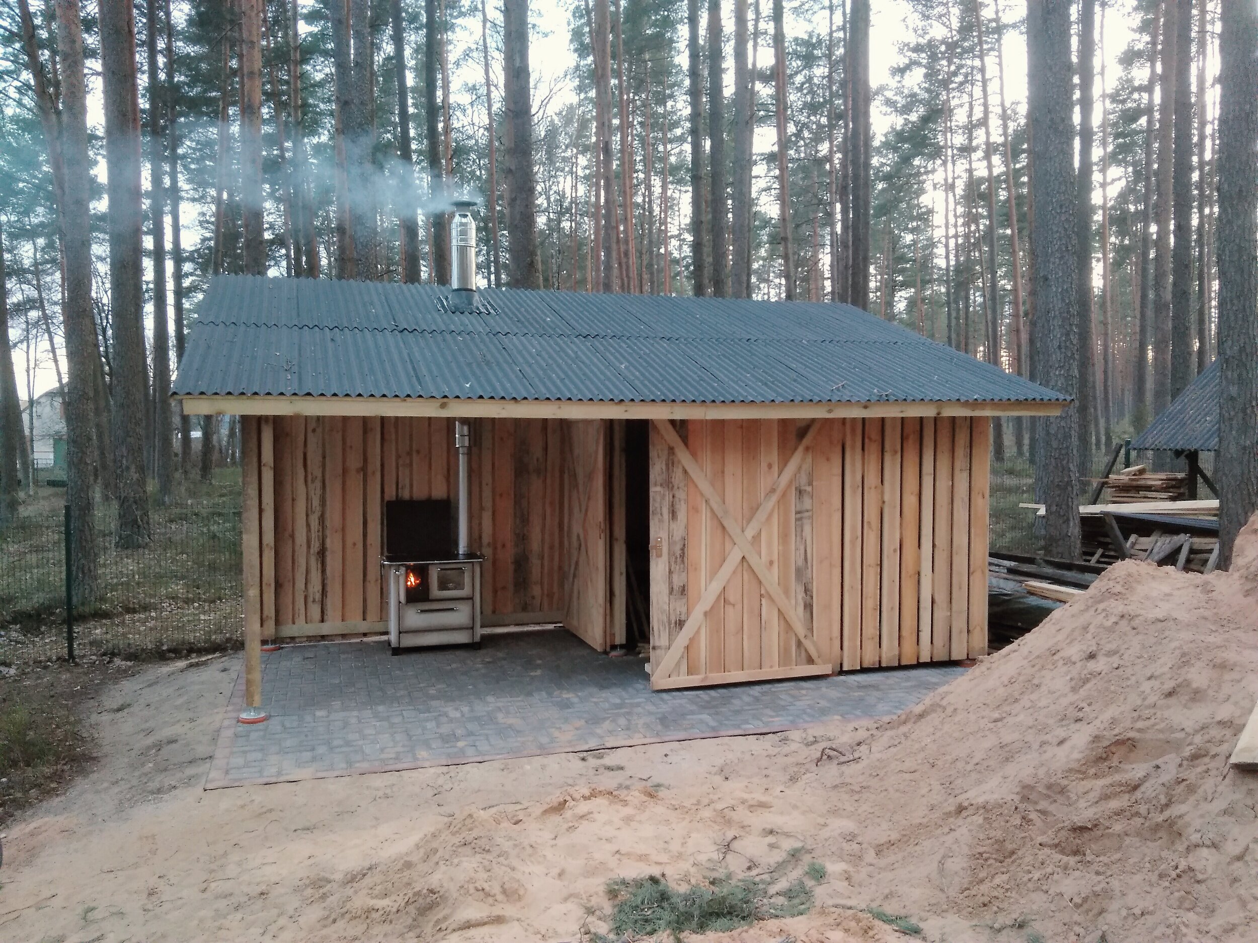 shed_in_a_forest_2