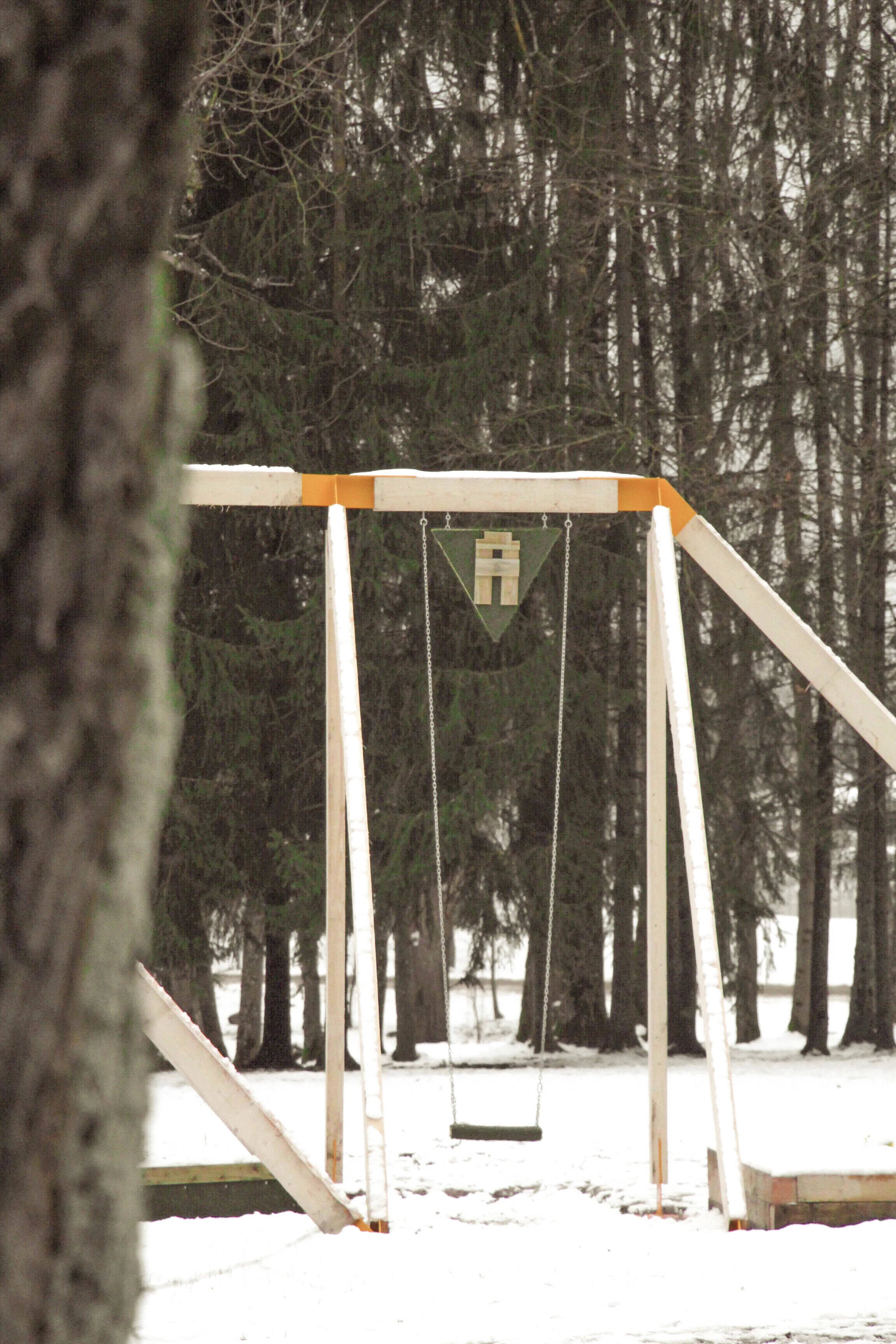 Pieturvieta: Rucka, swings Cēsis, NOMAD architects, arhitekti