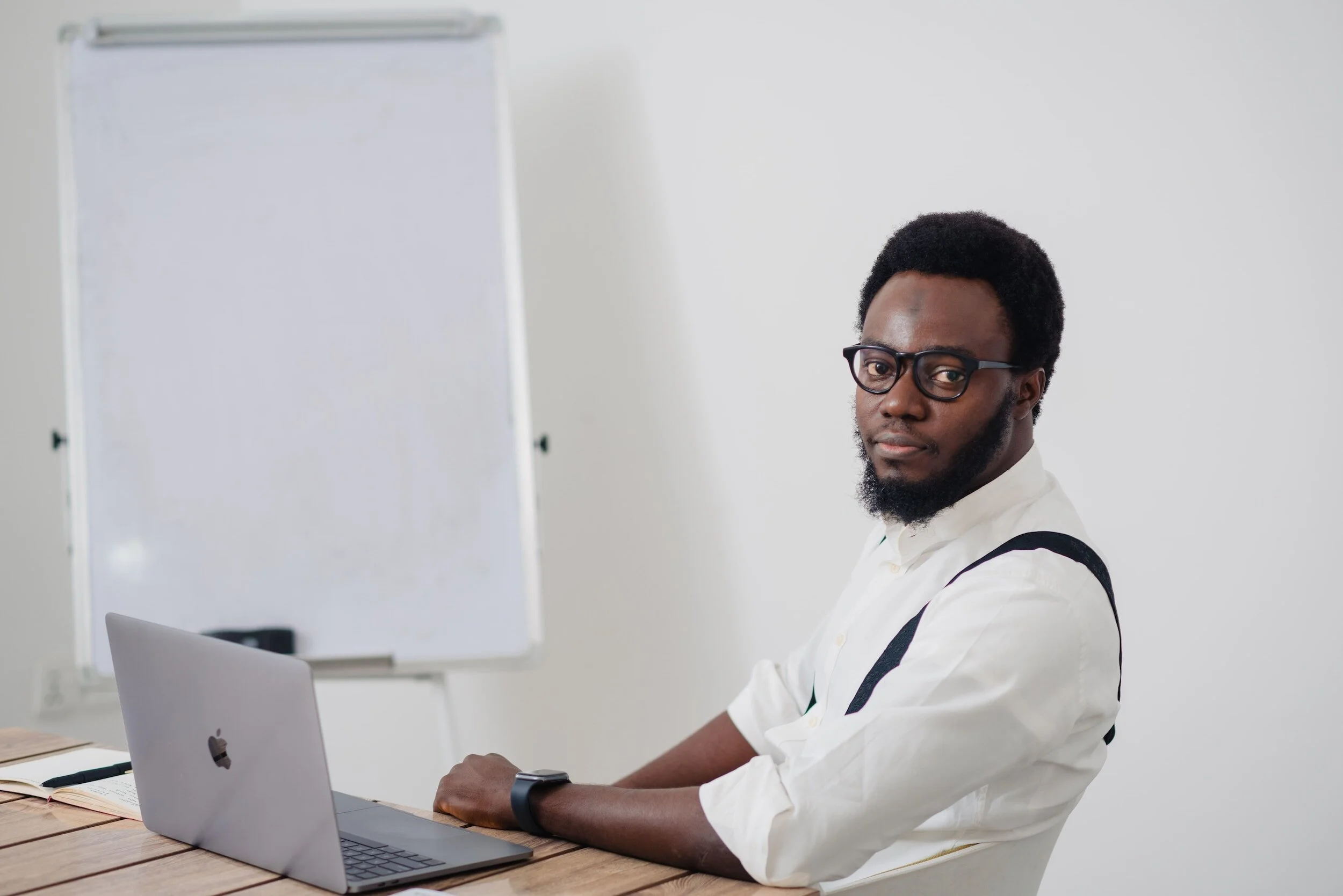 Project Manager: Leader or not?