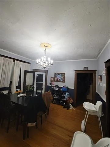 2022 dining room 2.jpeg