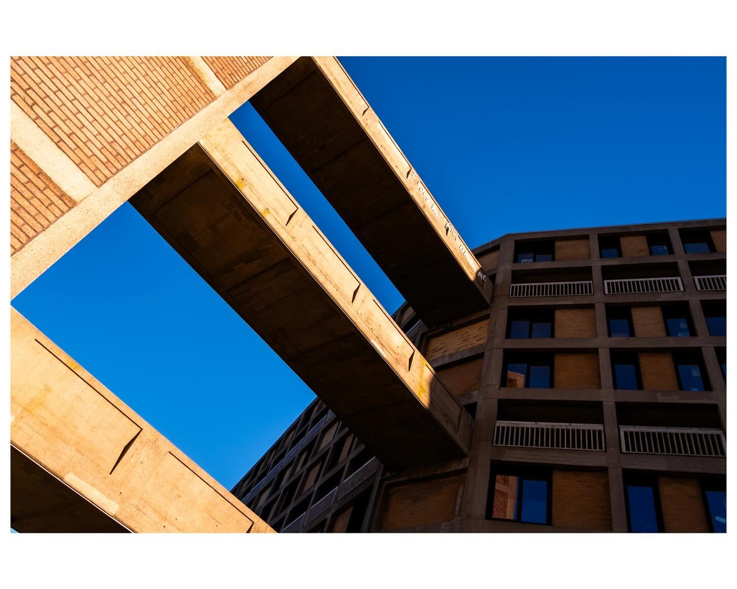Park Hill Flats. Sheffield.
#antoxleyphoto #photooftheday #photo #fujifilm #fuji