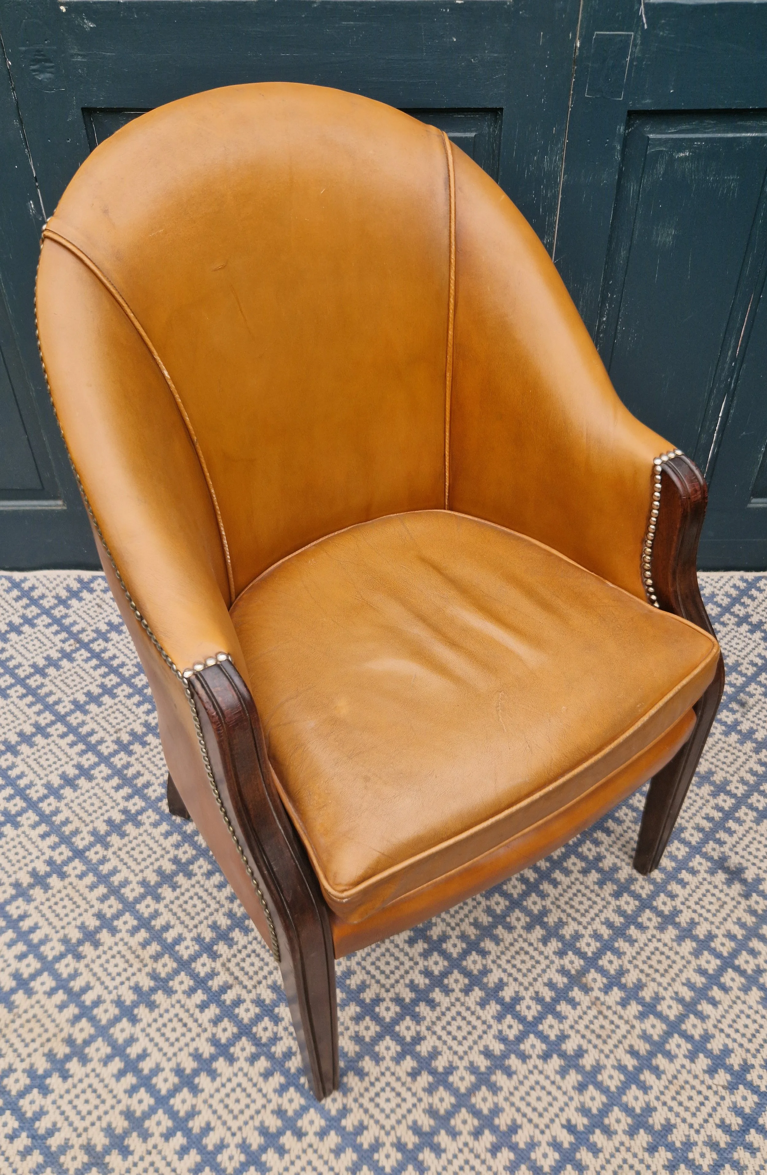 tan leather tub chair 5.jpg